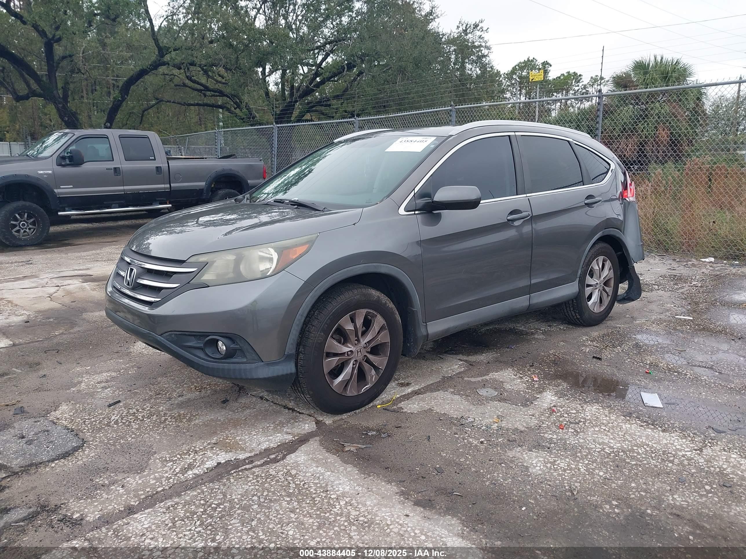 HONDA CR-V image 2