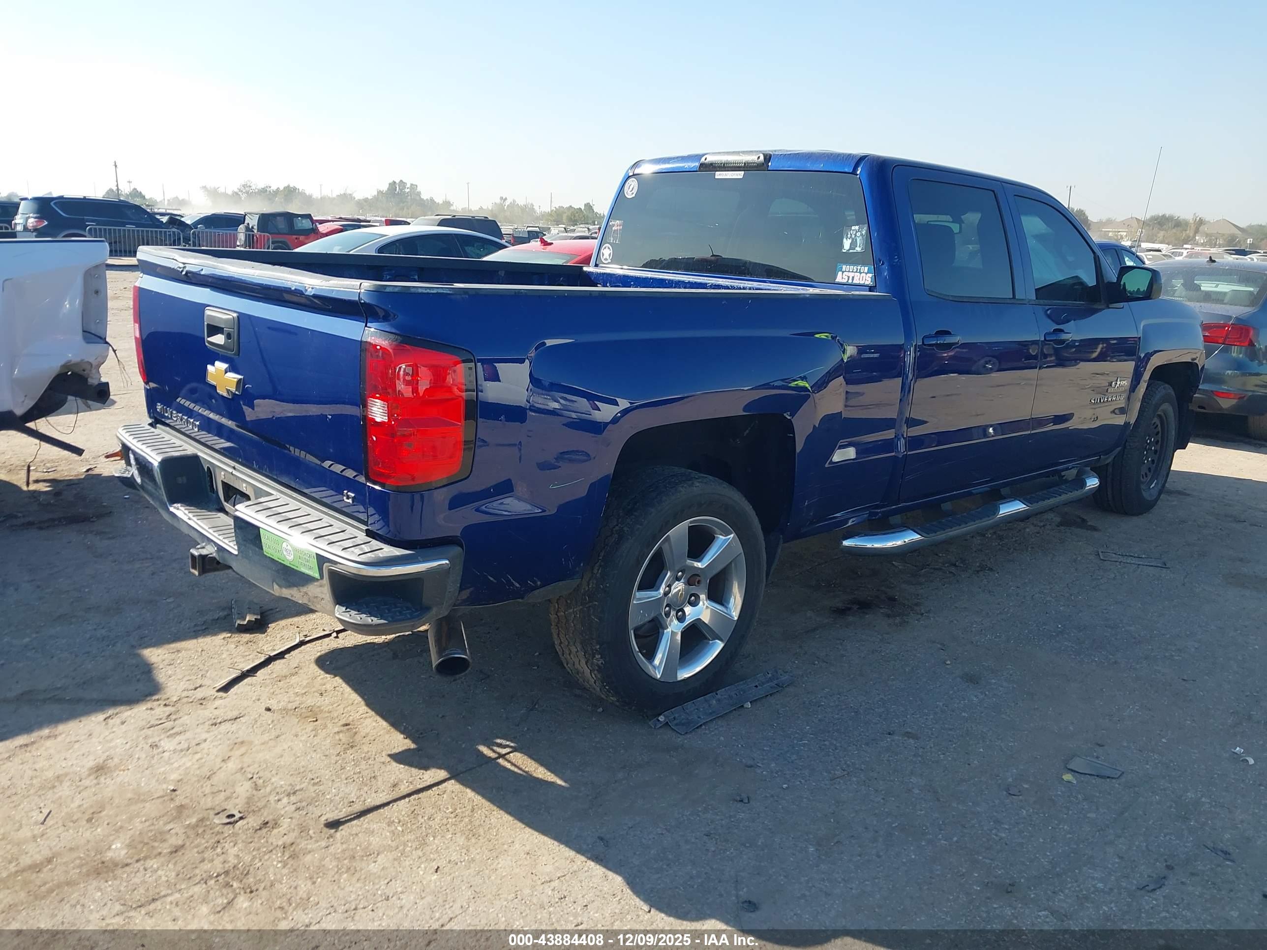 CHEVROLET SILVERADO image 4
