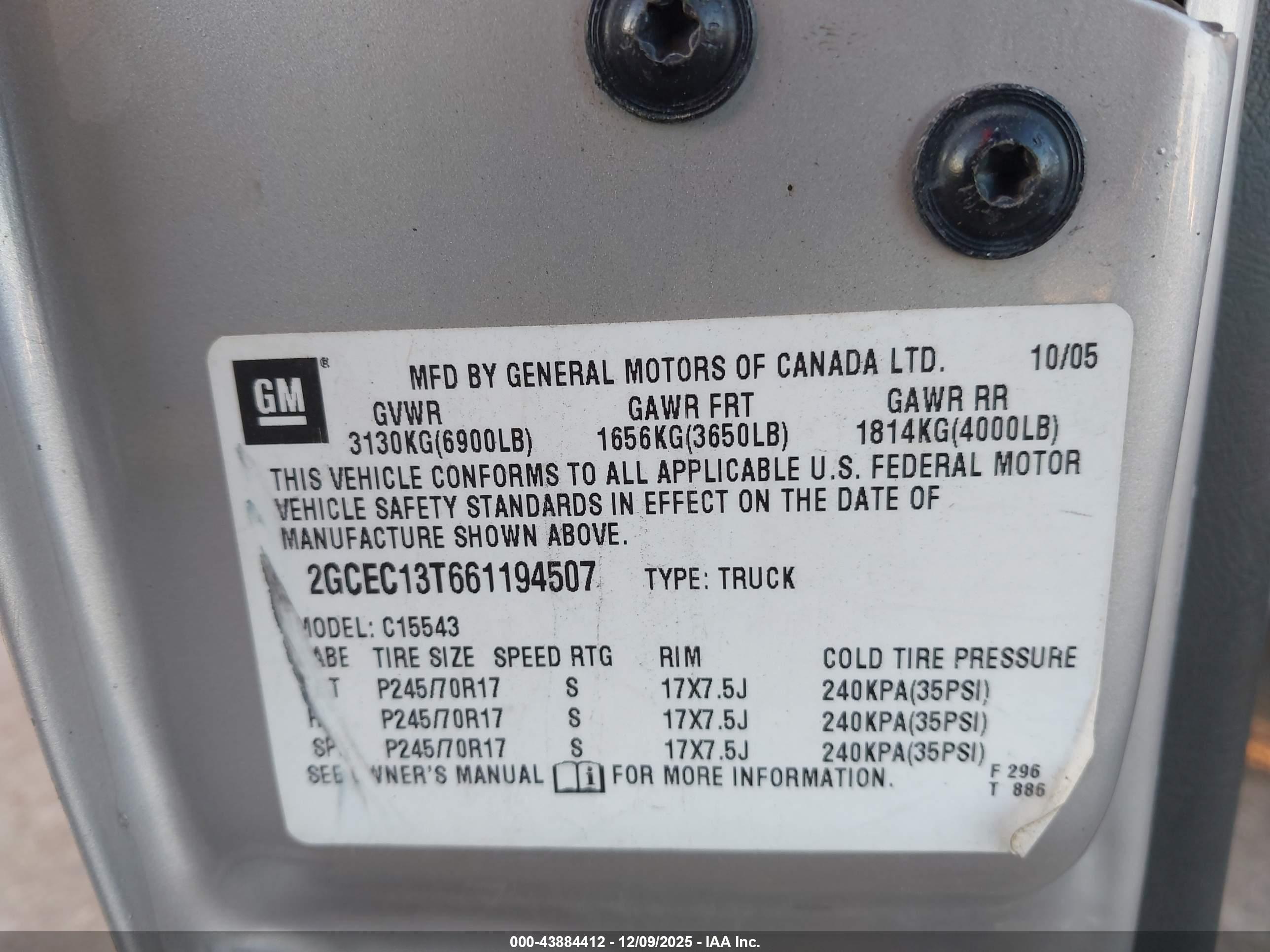 CHEVROLET SILVERADO image 9