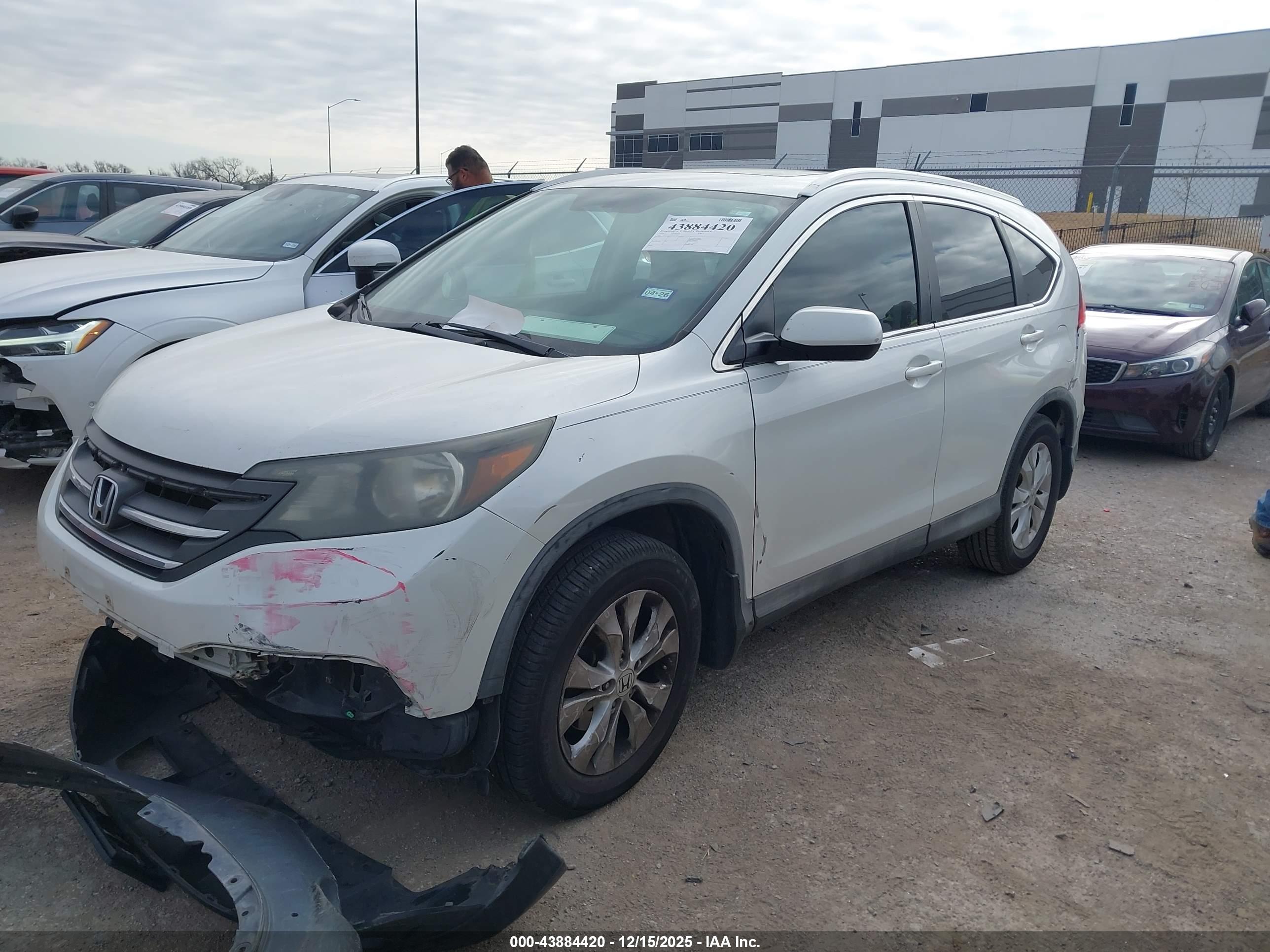 HONDA CR-V image 2