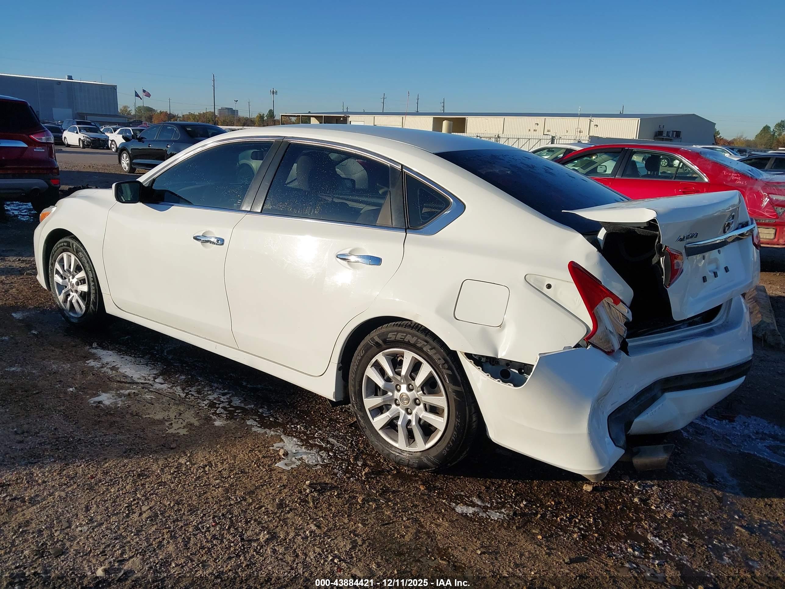 NISSAN ALTIMA image 3