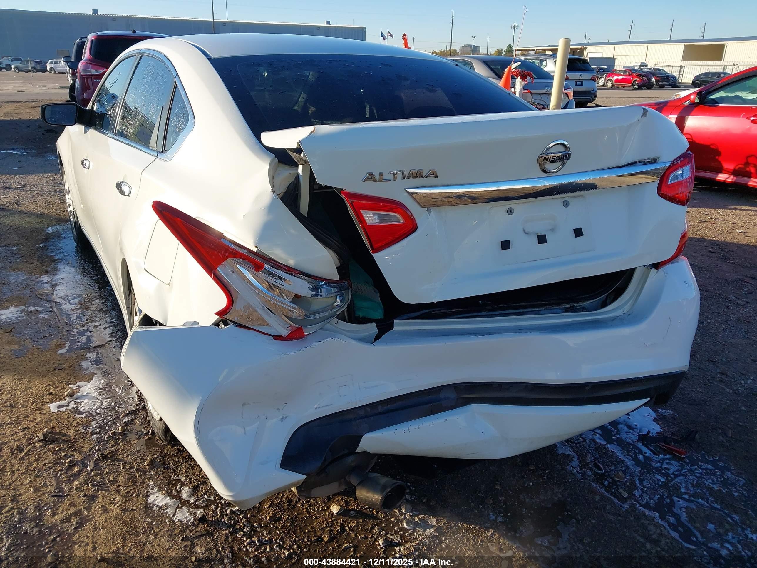 NISSAN ALTIMA image 6