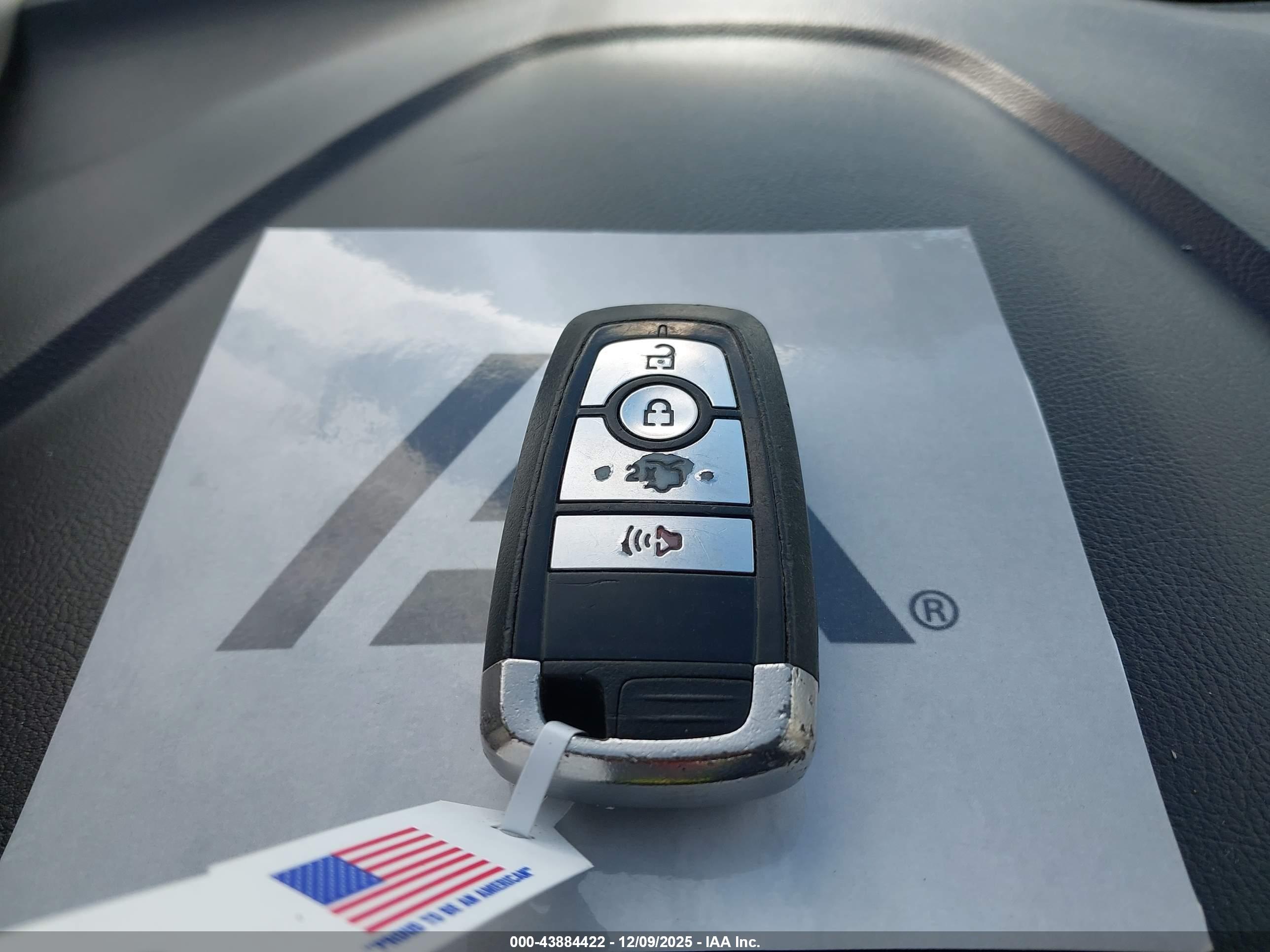 FORD FUSION image 11