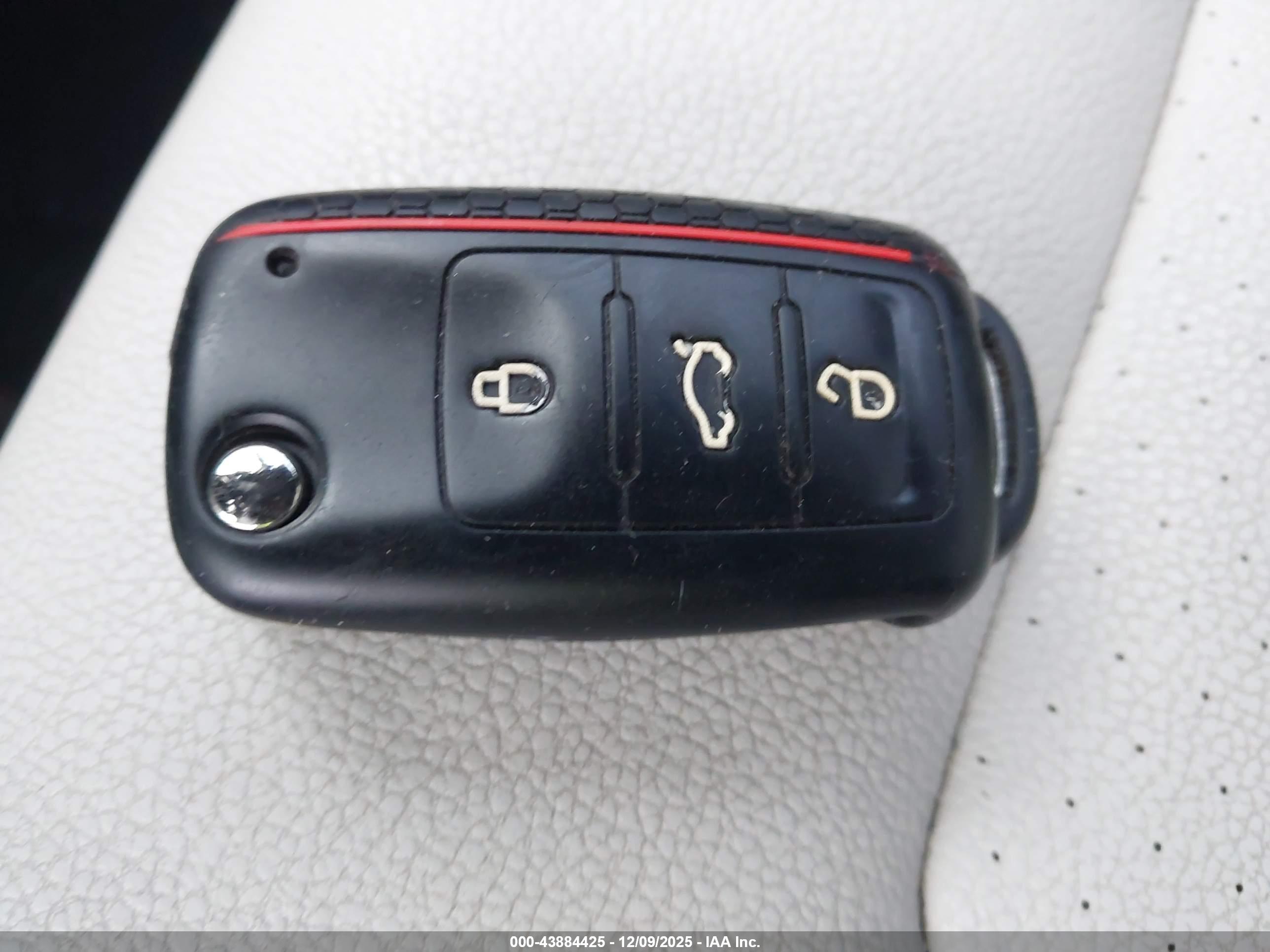 VOLKSWAGEN JETTA image 11