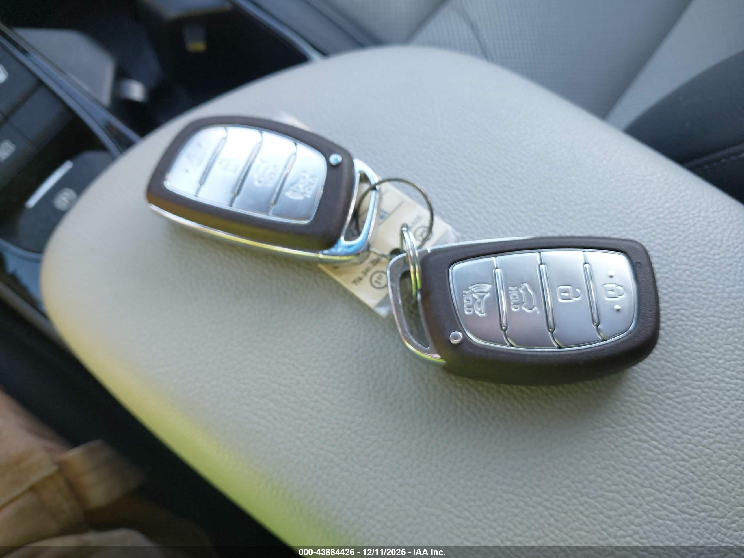 HYUNDAI IONIQ image 11