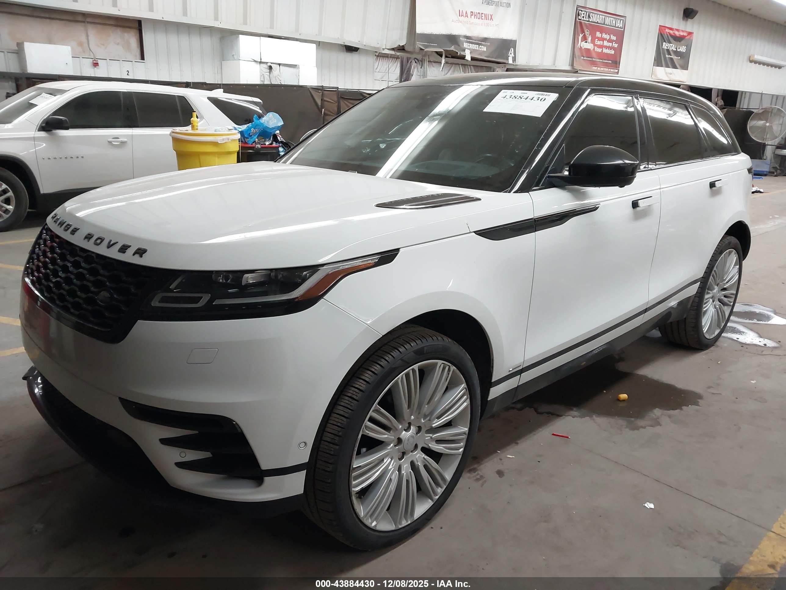 LAND ROVER image 2