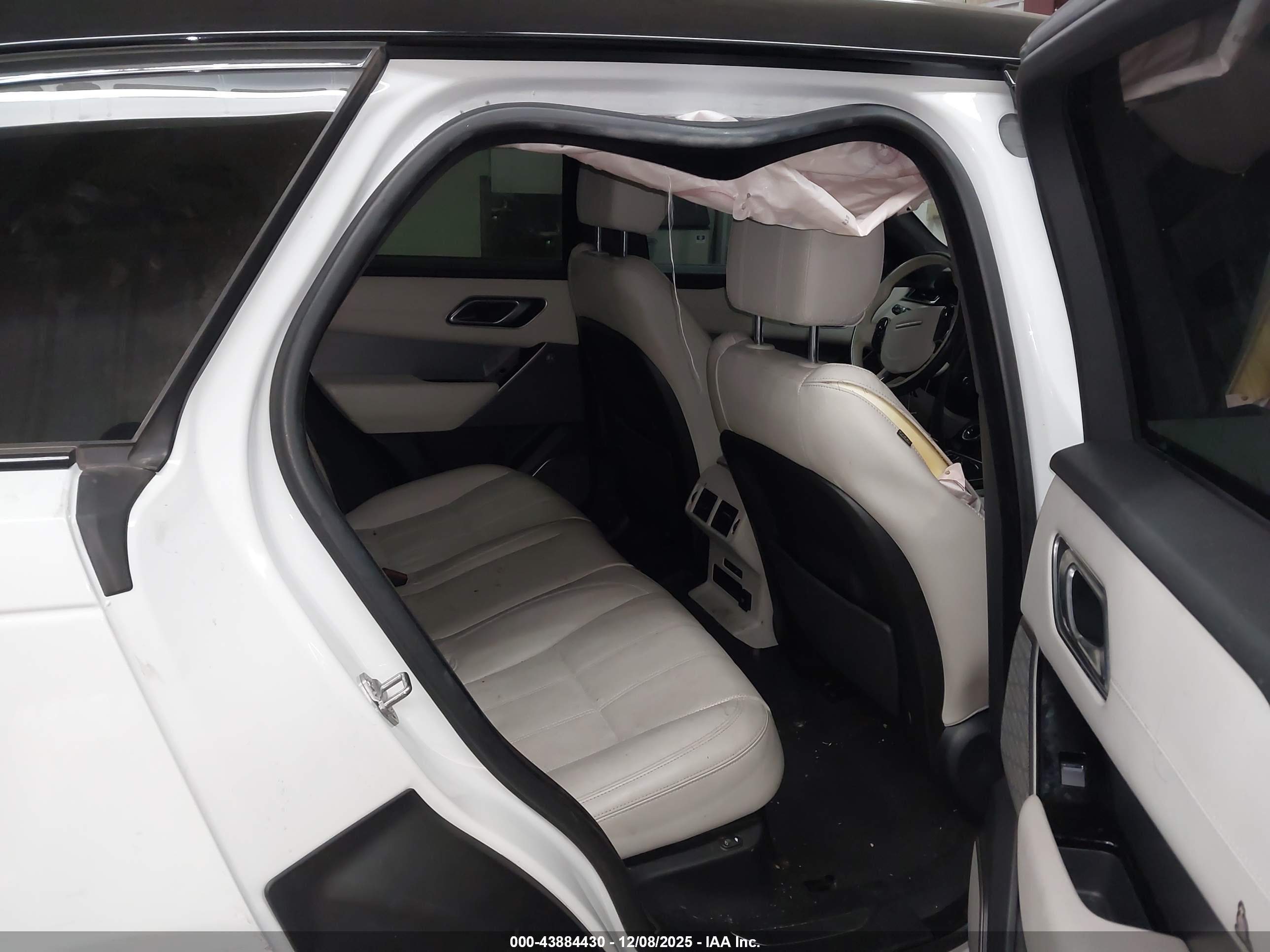 LAND ROVER image 8