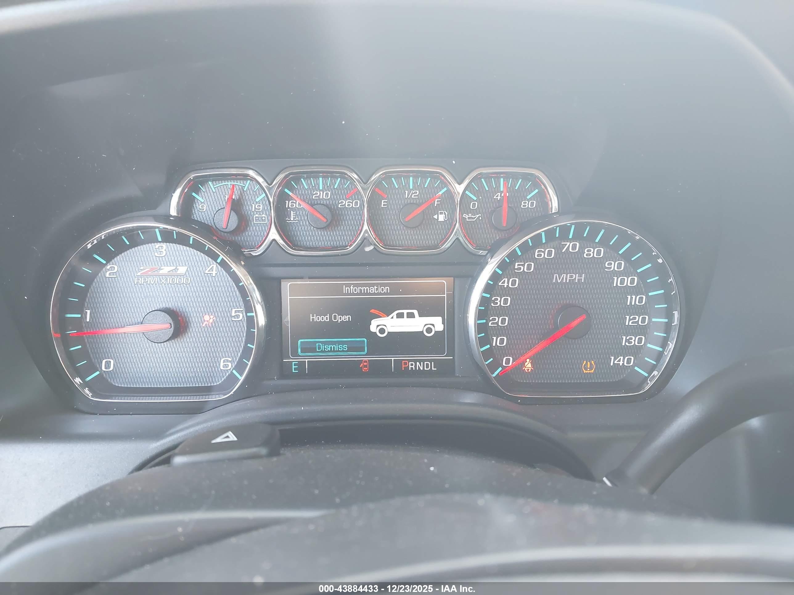 CHEVROLET SILVERADO image 7