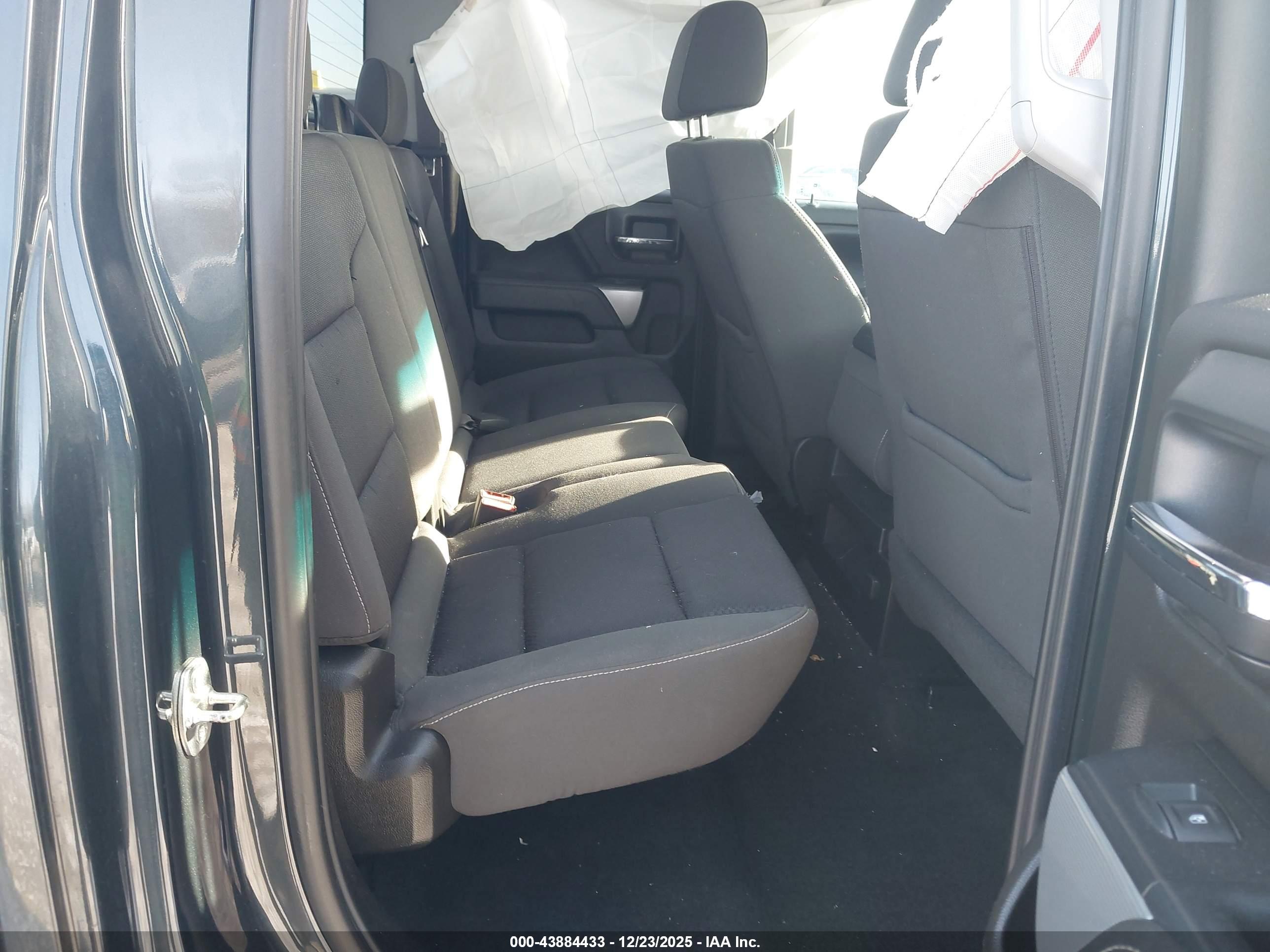 CHEVROLET SILVERADO image 8