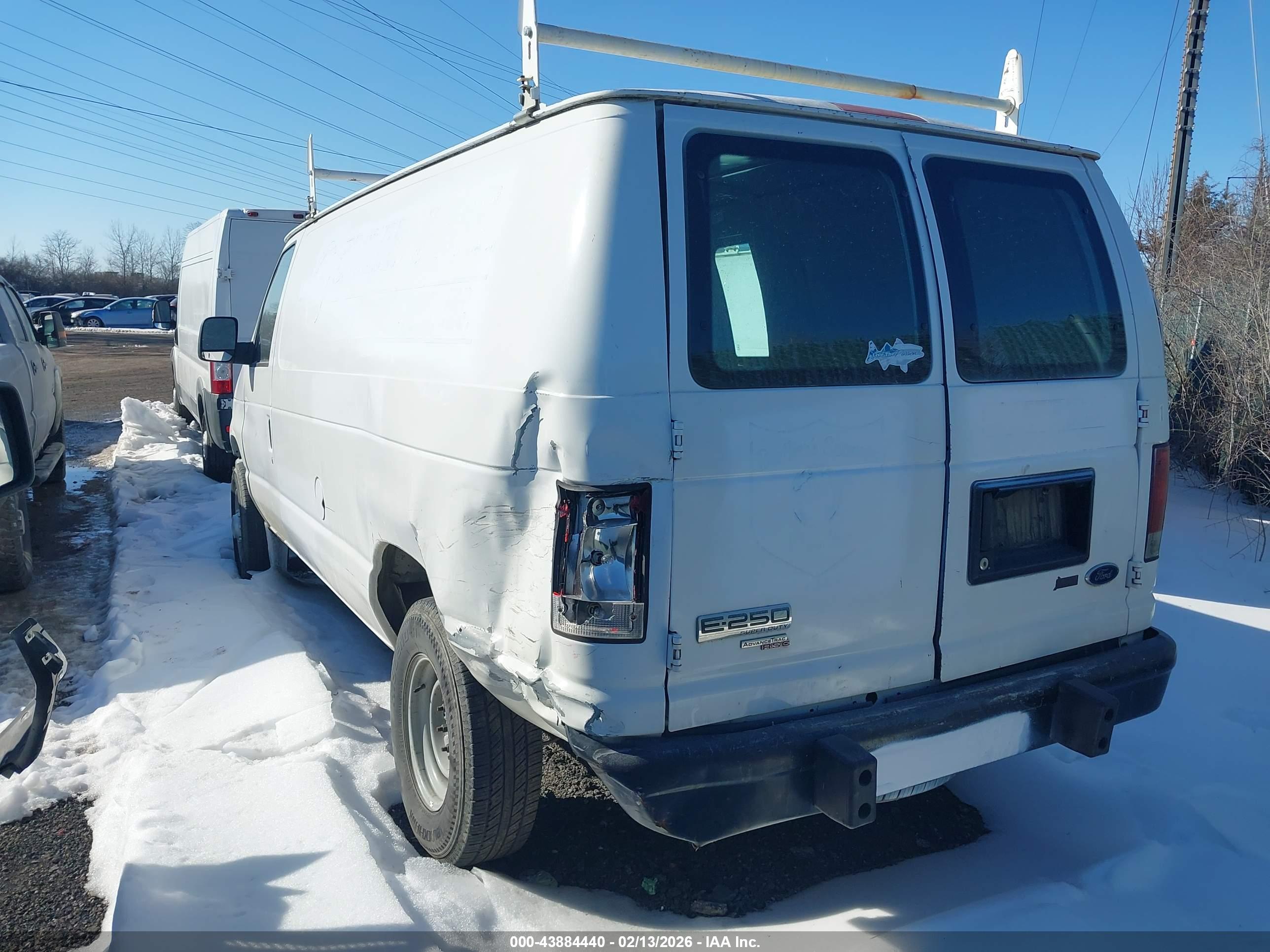FORD E-250 image 3
