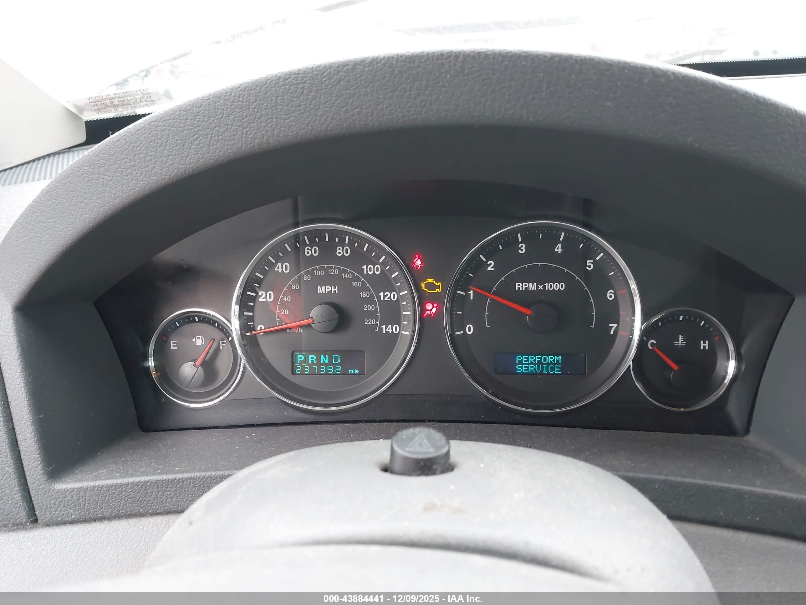 JEEP GRAND image 7