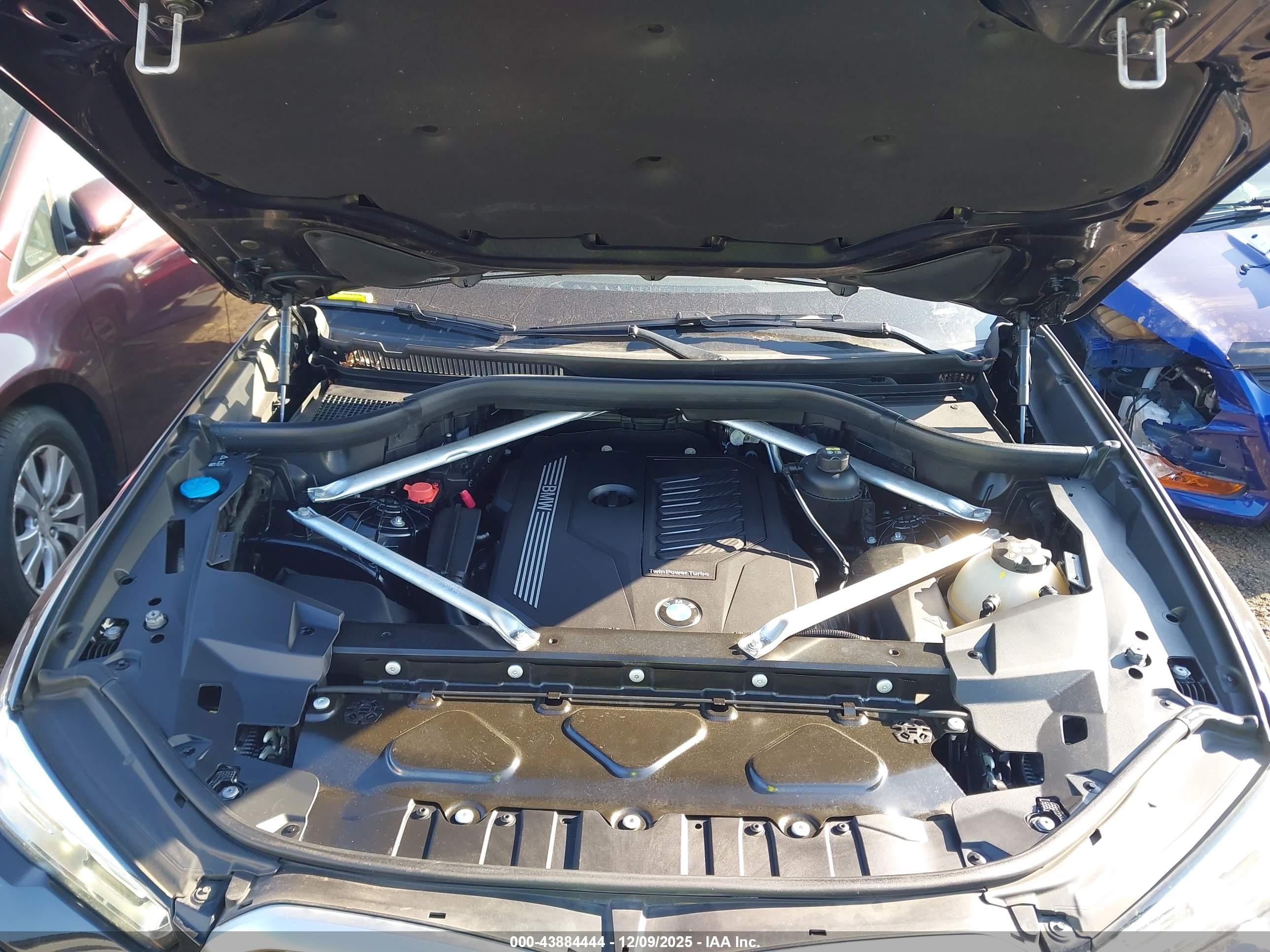 BMW X6 image 10