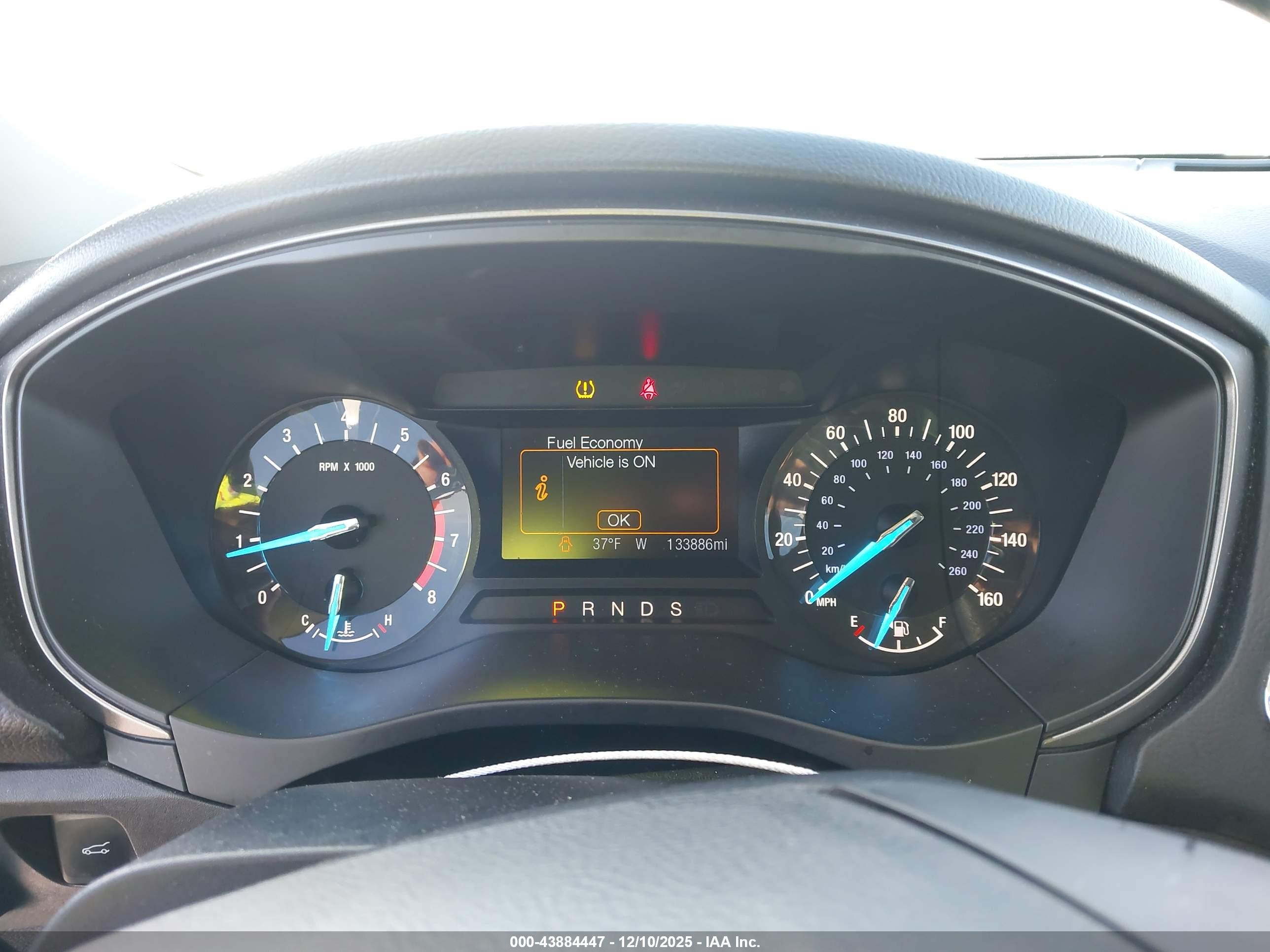 FORD FUSION image 7