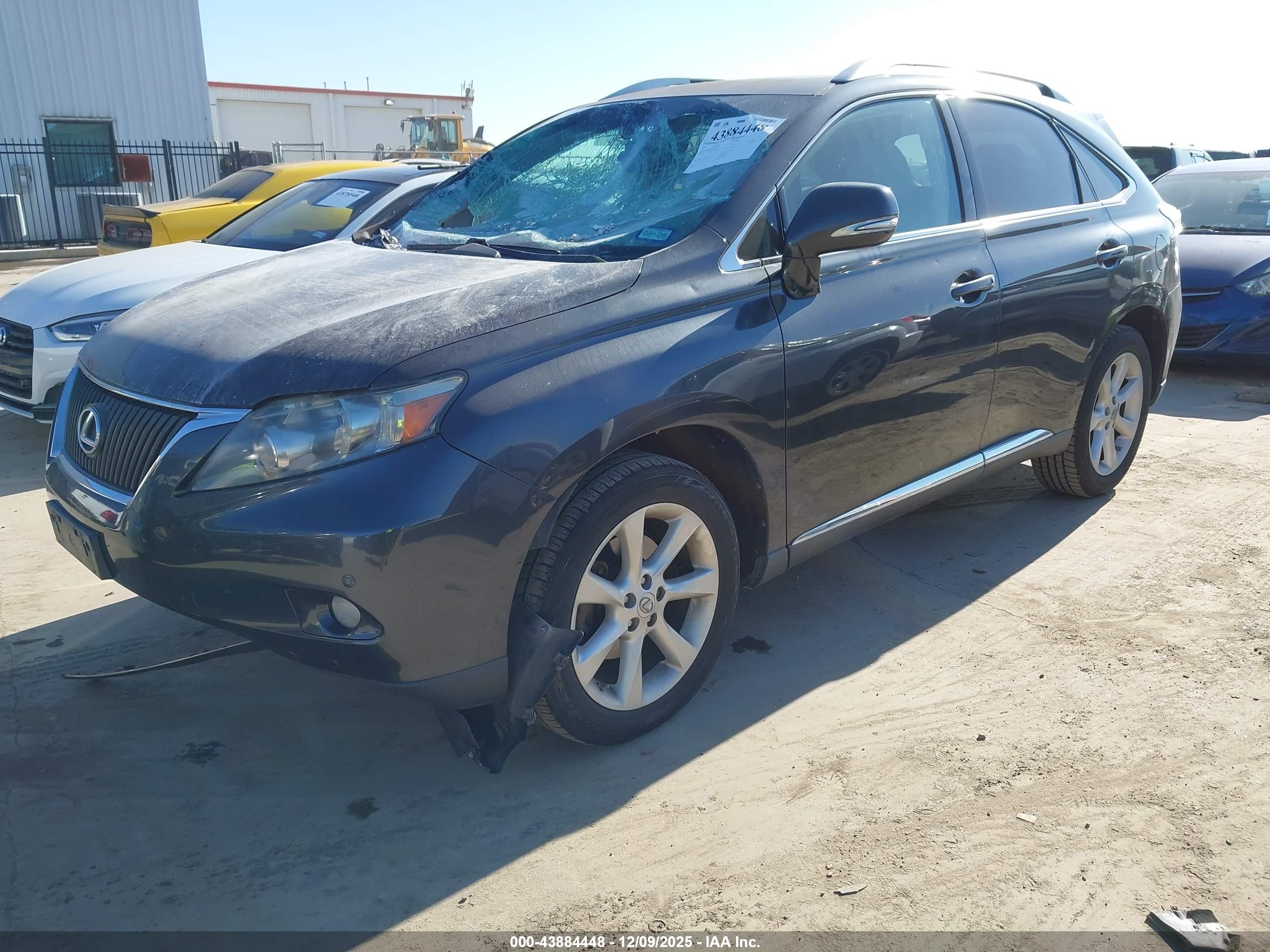 LEXUS RX image 2