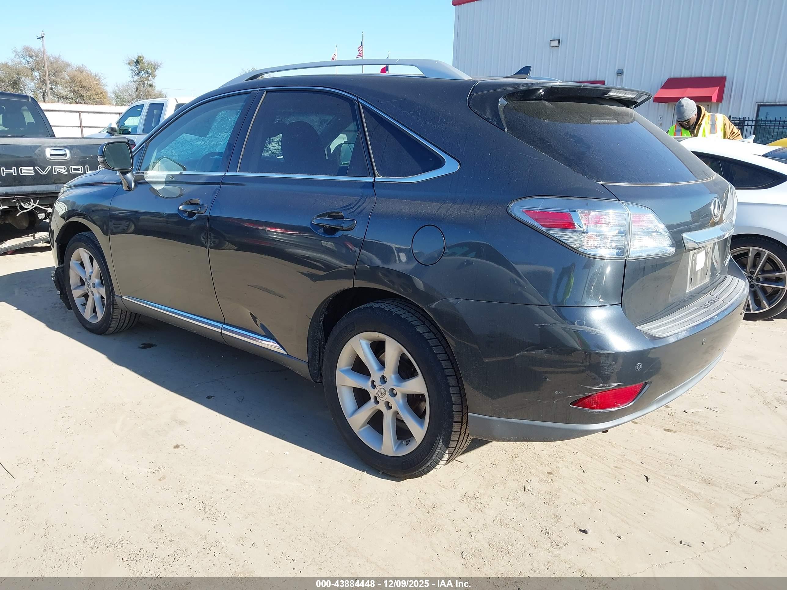 LEXUS RX image 3