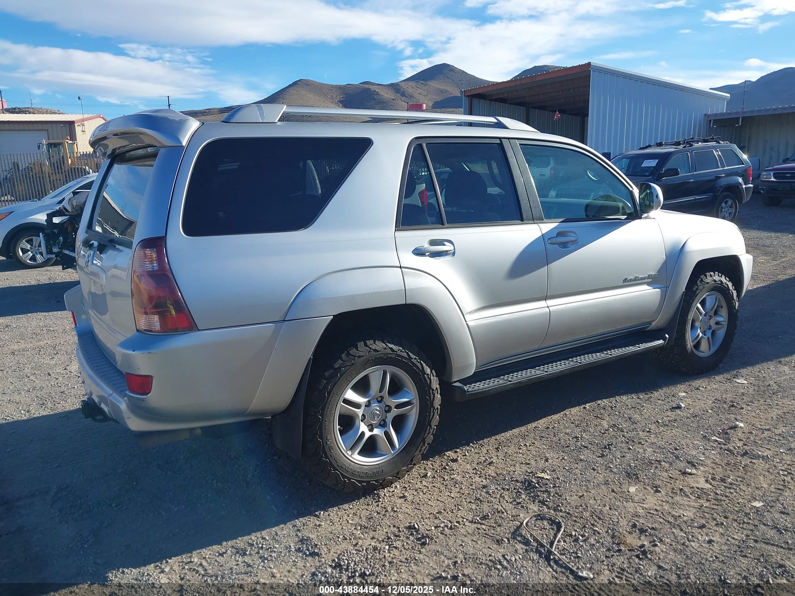 TOYOTA 4RUNNER image 4