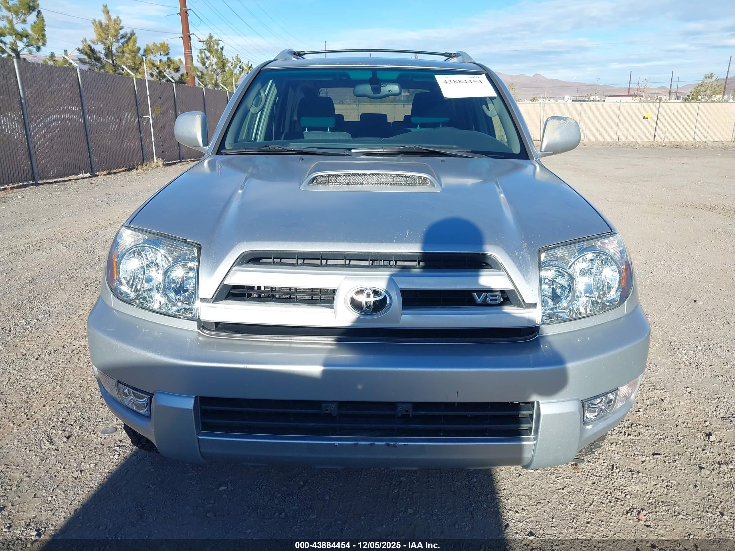 TOYOTA 4RUNNER image 6