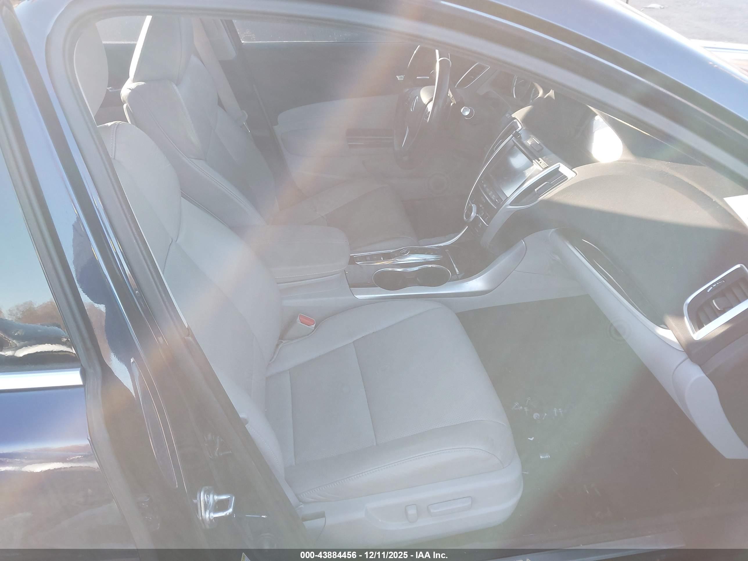 ACURA TLX image 5