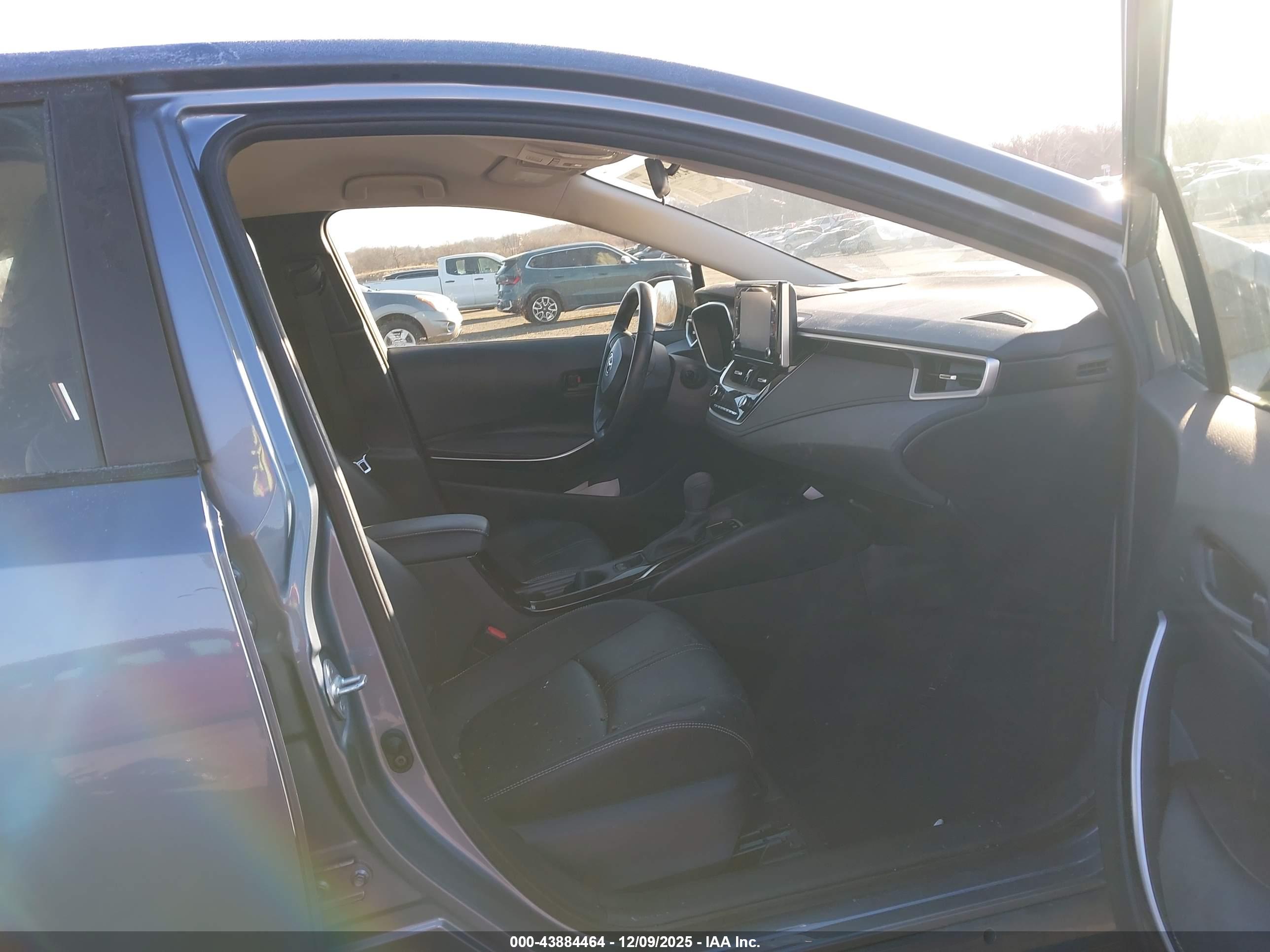 TOYOTA COROLLA image 5