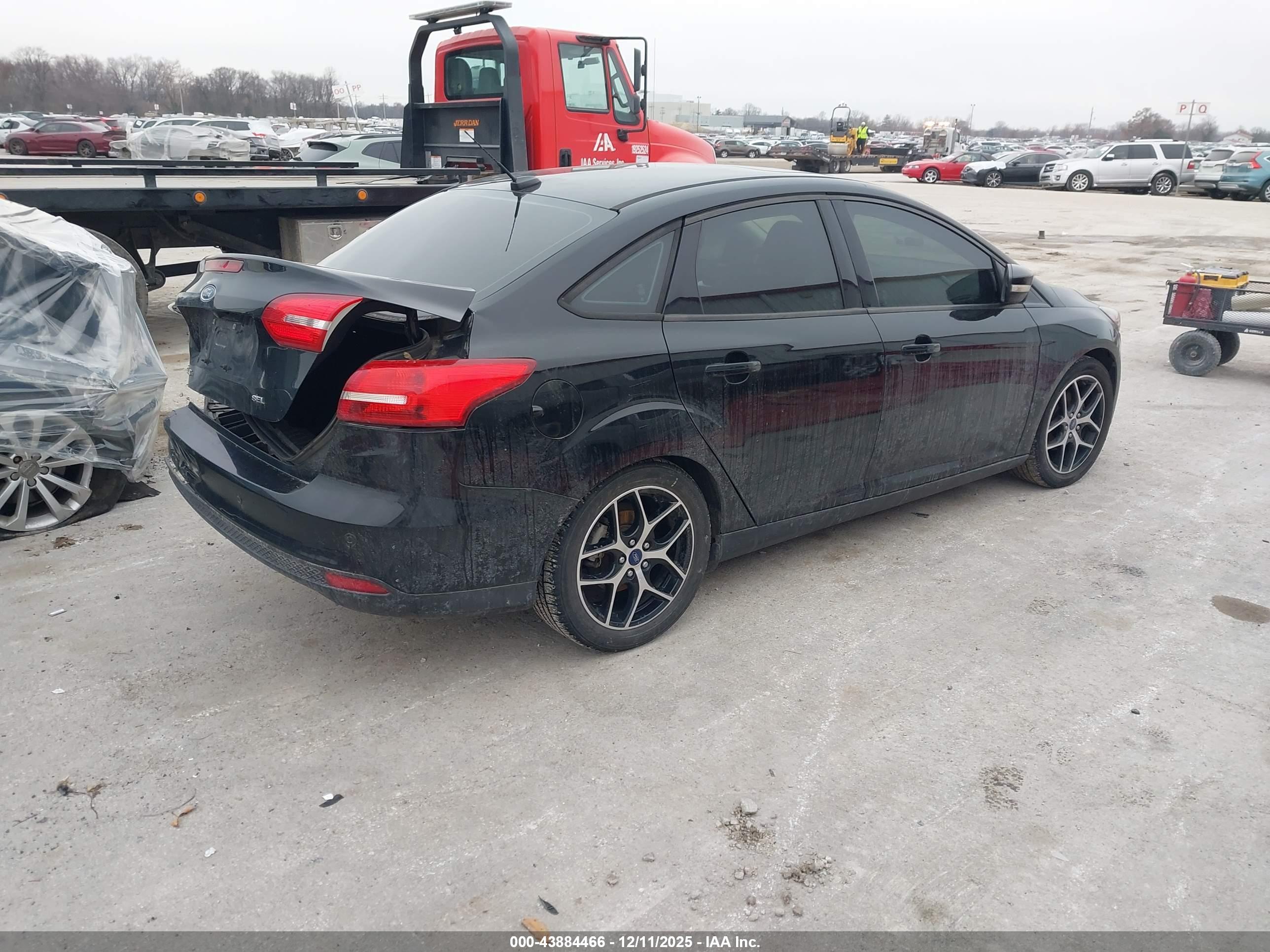 FORD FOCUS image 4