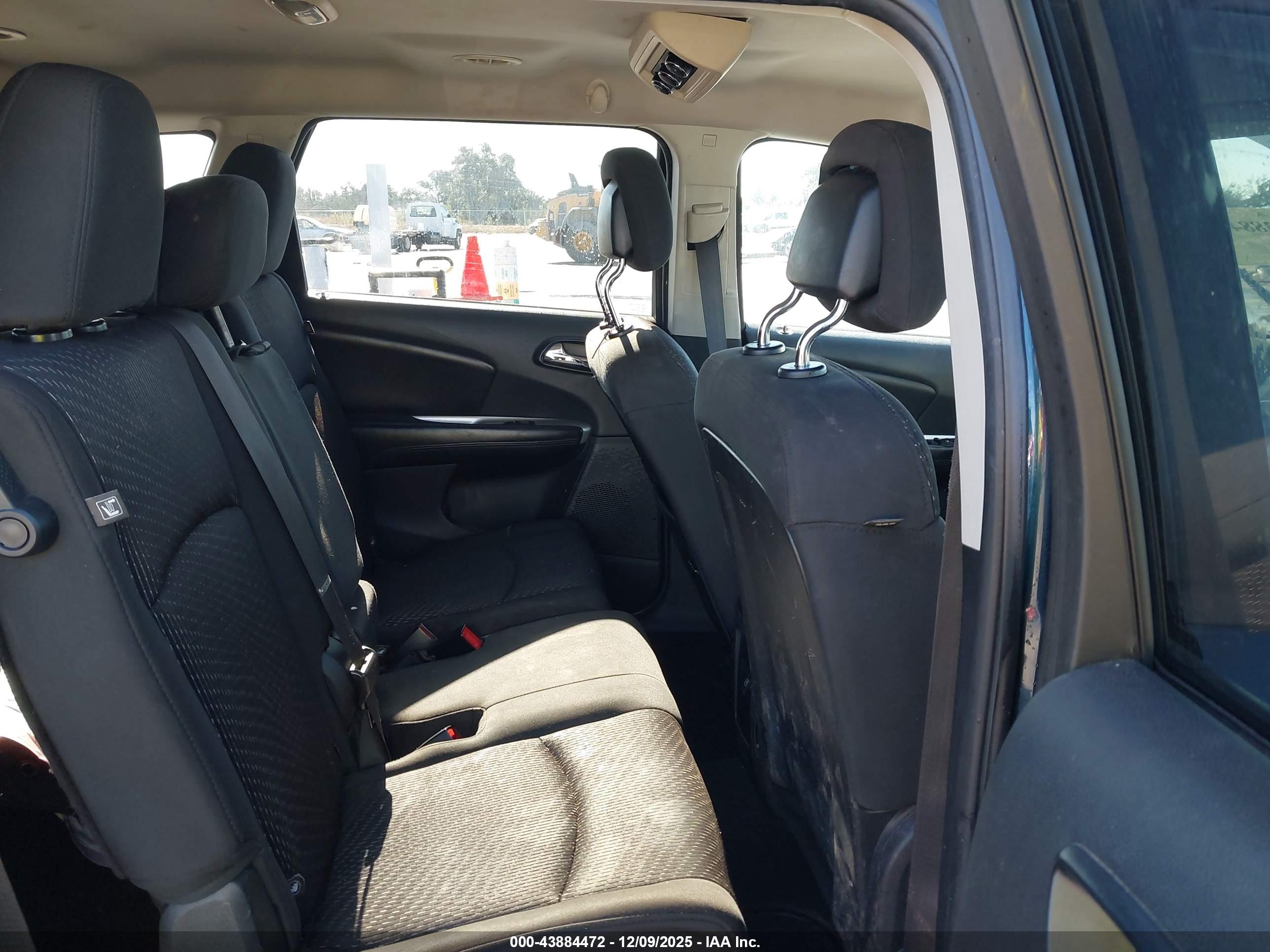 DODGE JOURNEY image 8