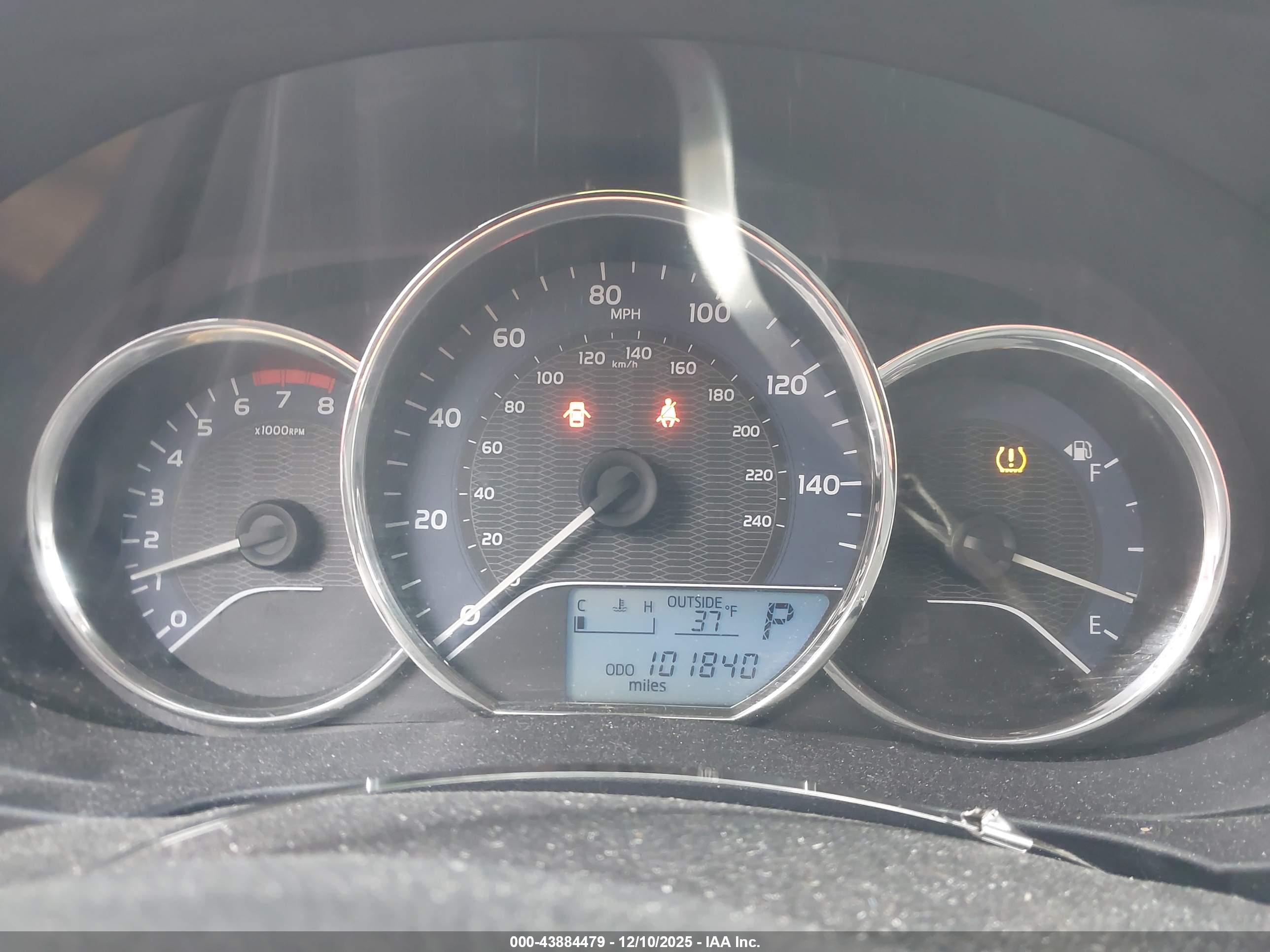 TOYOTA COROLLA image 7