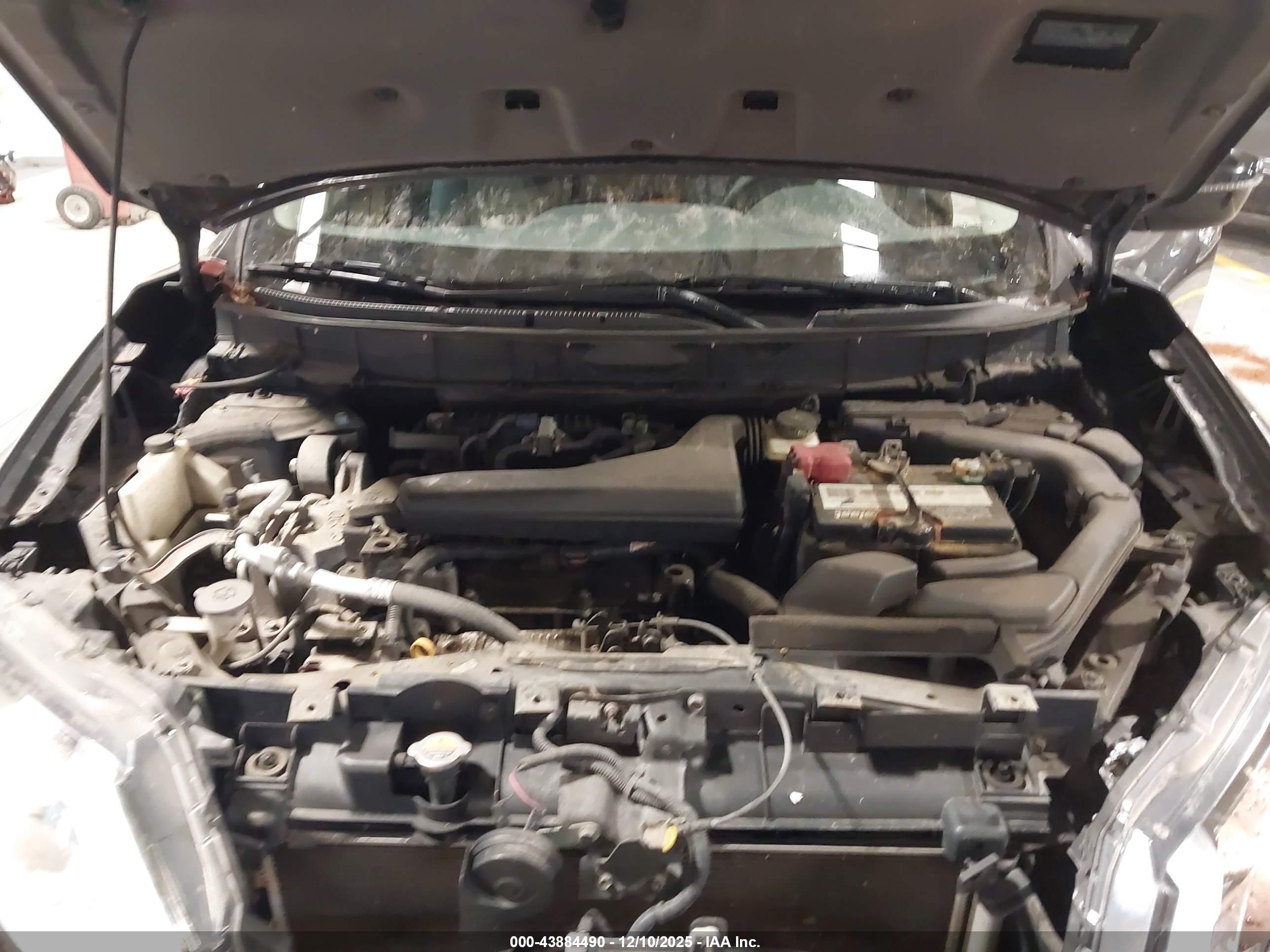 NISSAN ROGUE image 10