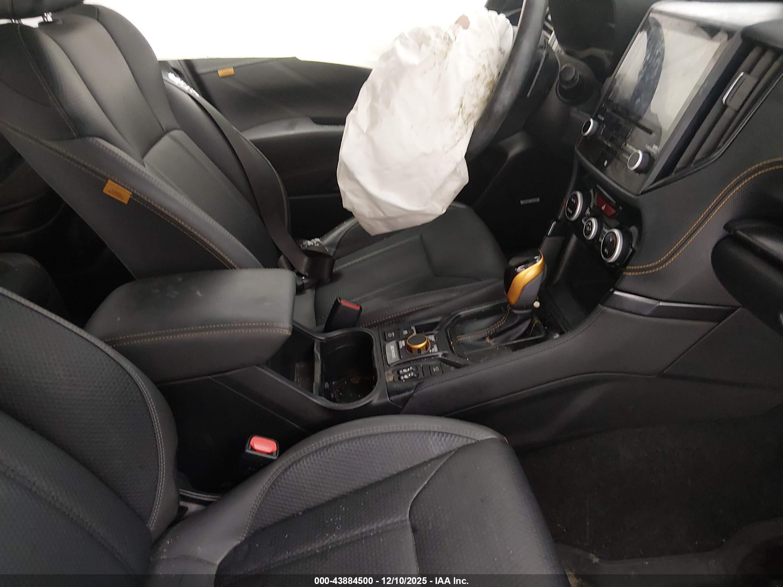 SUBARU FORESTER image 5