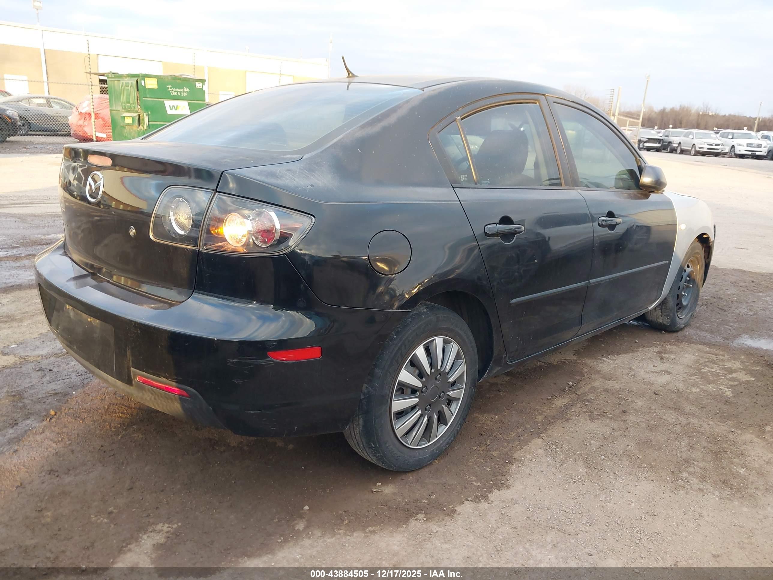 MAZDA MAZDA3 image 4