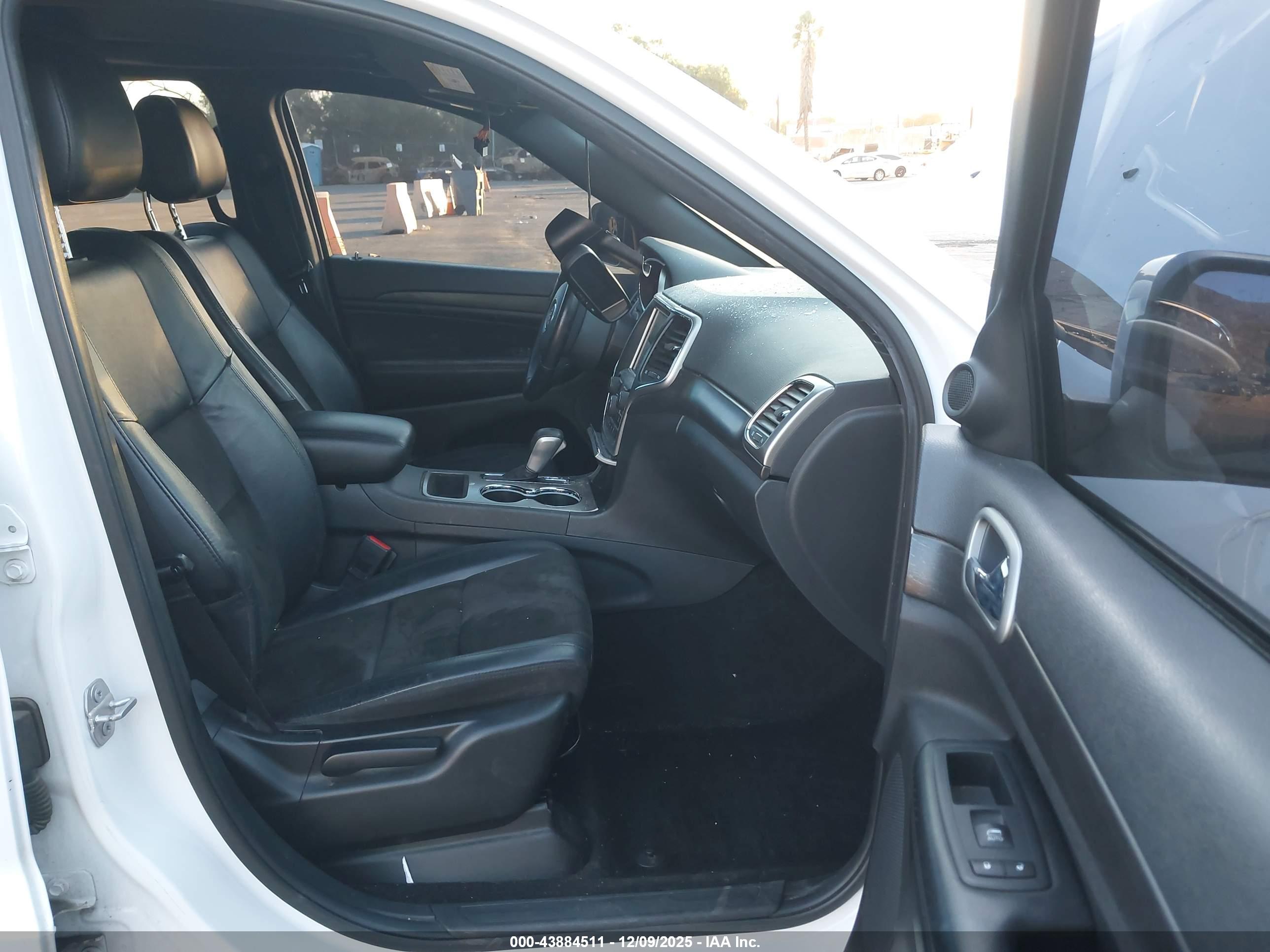 JEEP GRAND image 5
