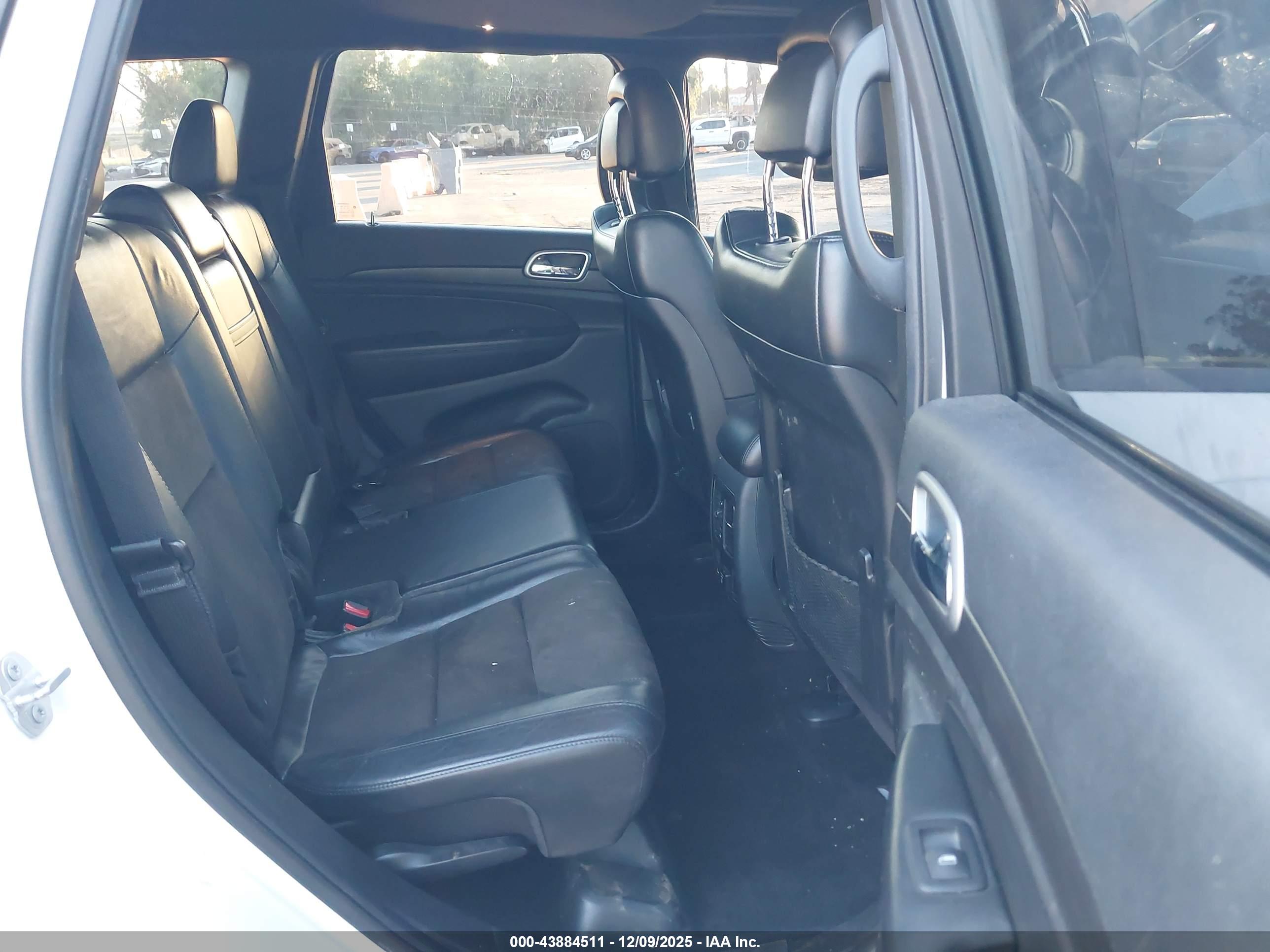 JEEP GRAND image 8