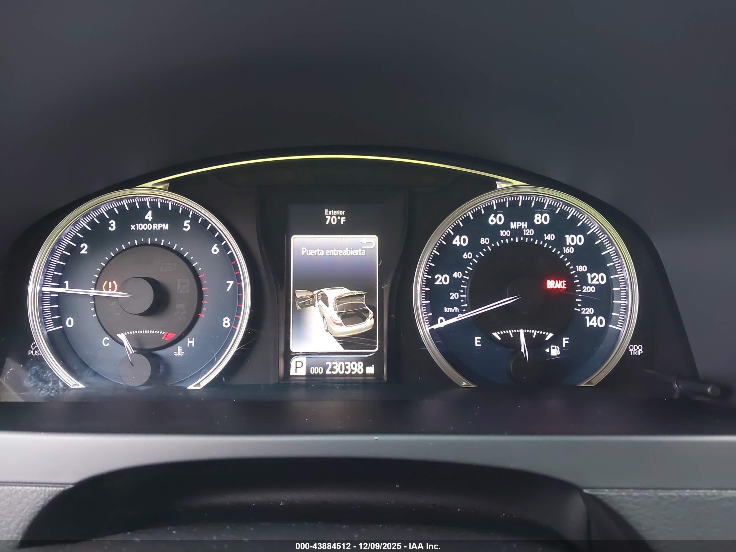 TOYOTA CAMRY image 7