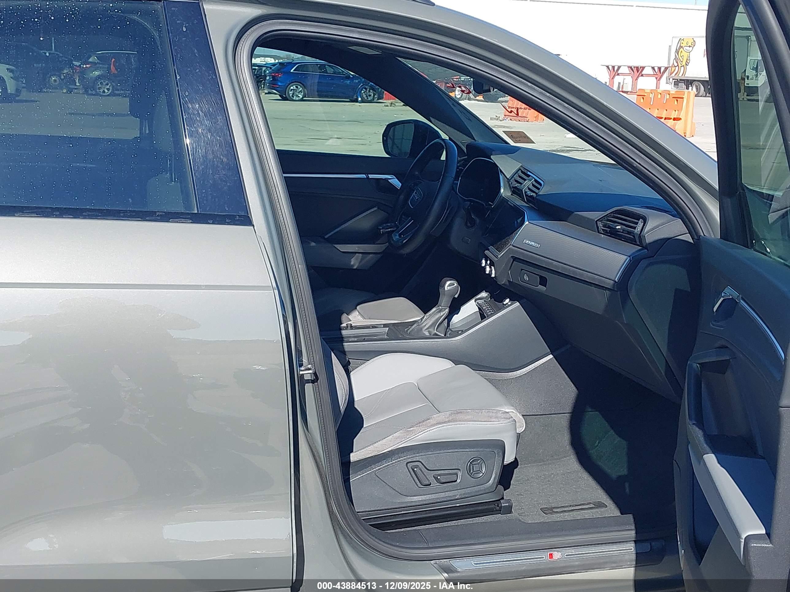 AUDI Q3 image 5