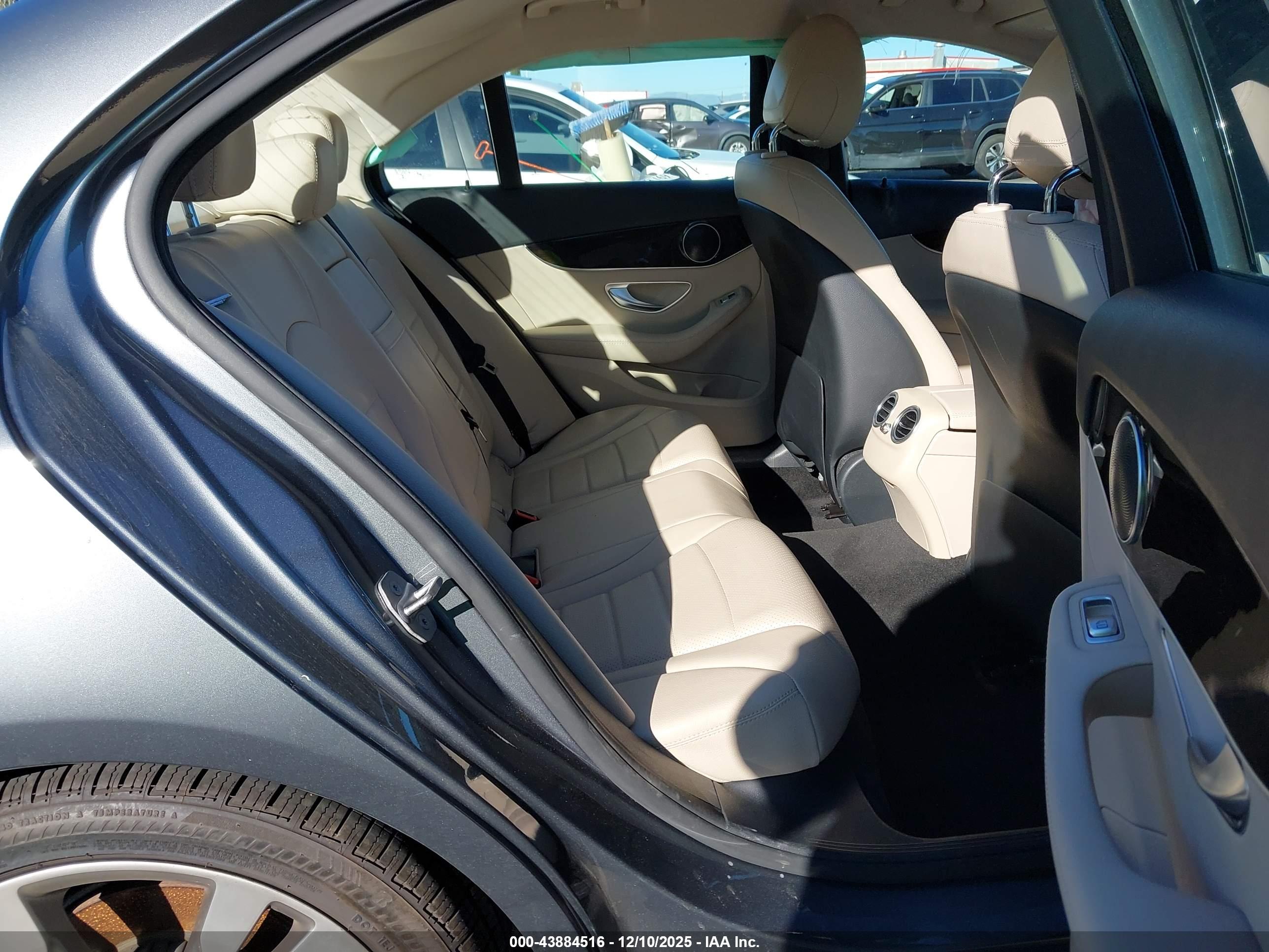 MERCEDES-BENZ C image 8