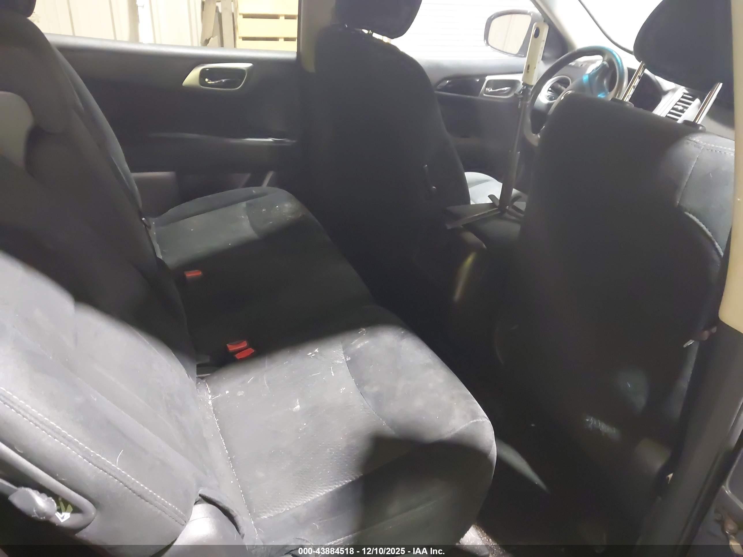 NISSAN PATHFINDER image 8