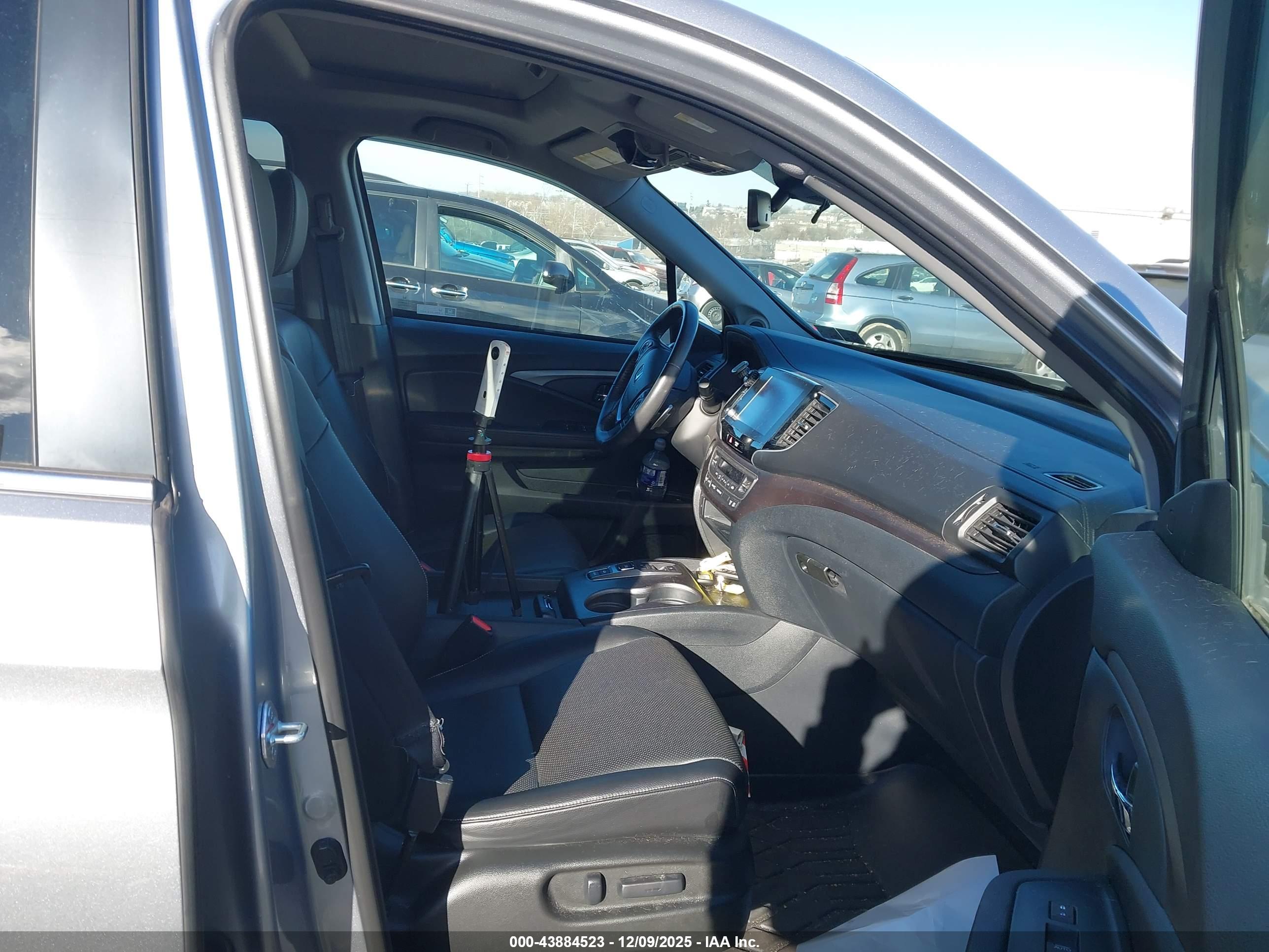 HONDA RIDGELINE image 5