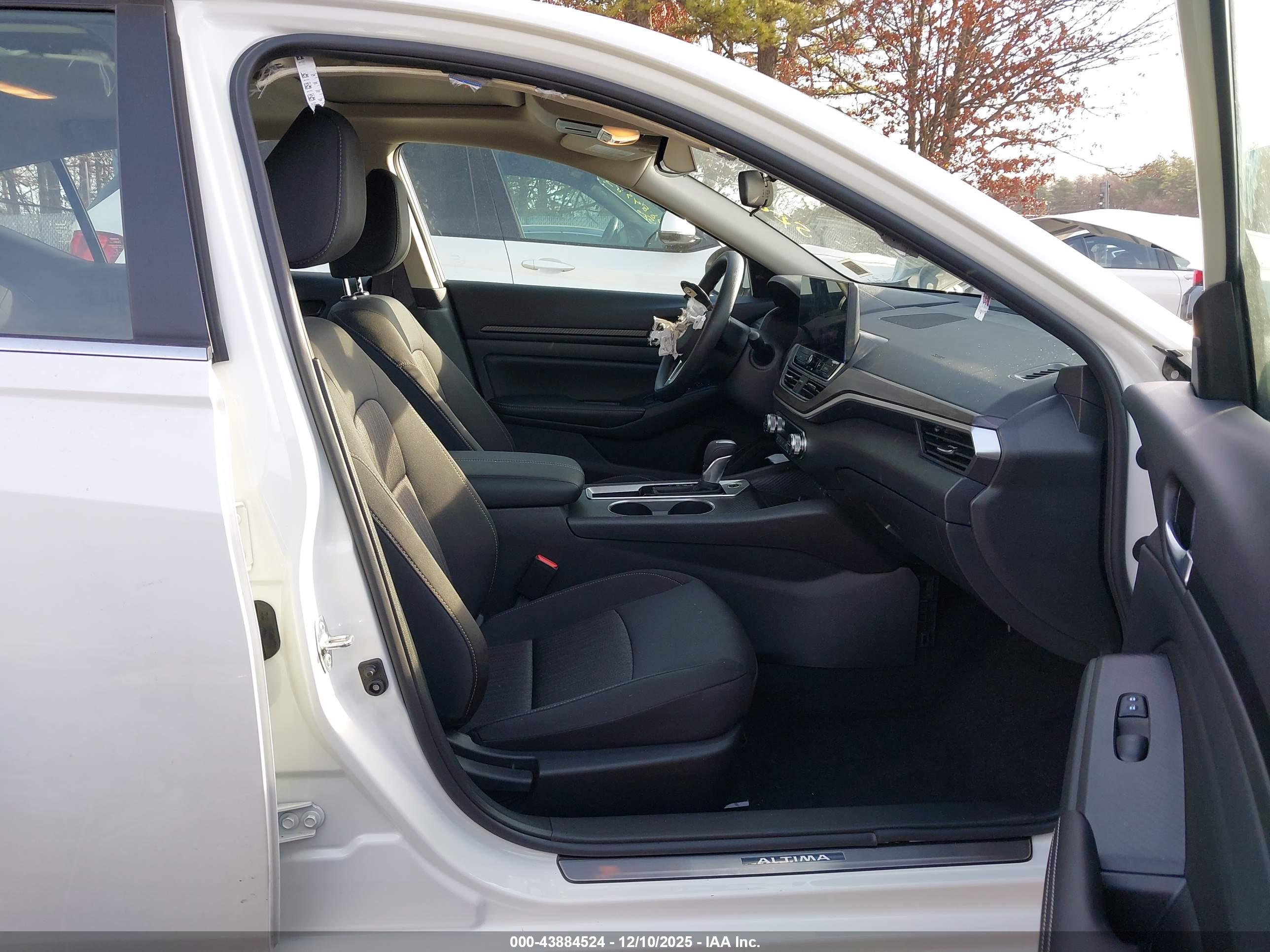NISSAN ALTIMA image 5