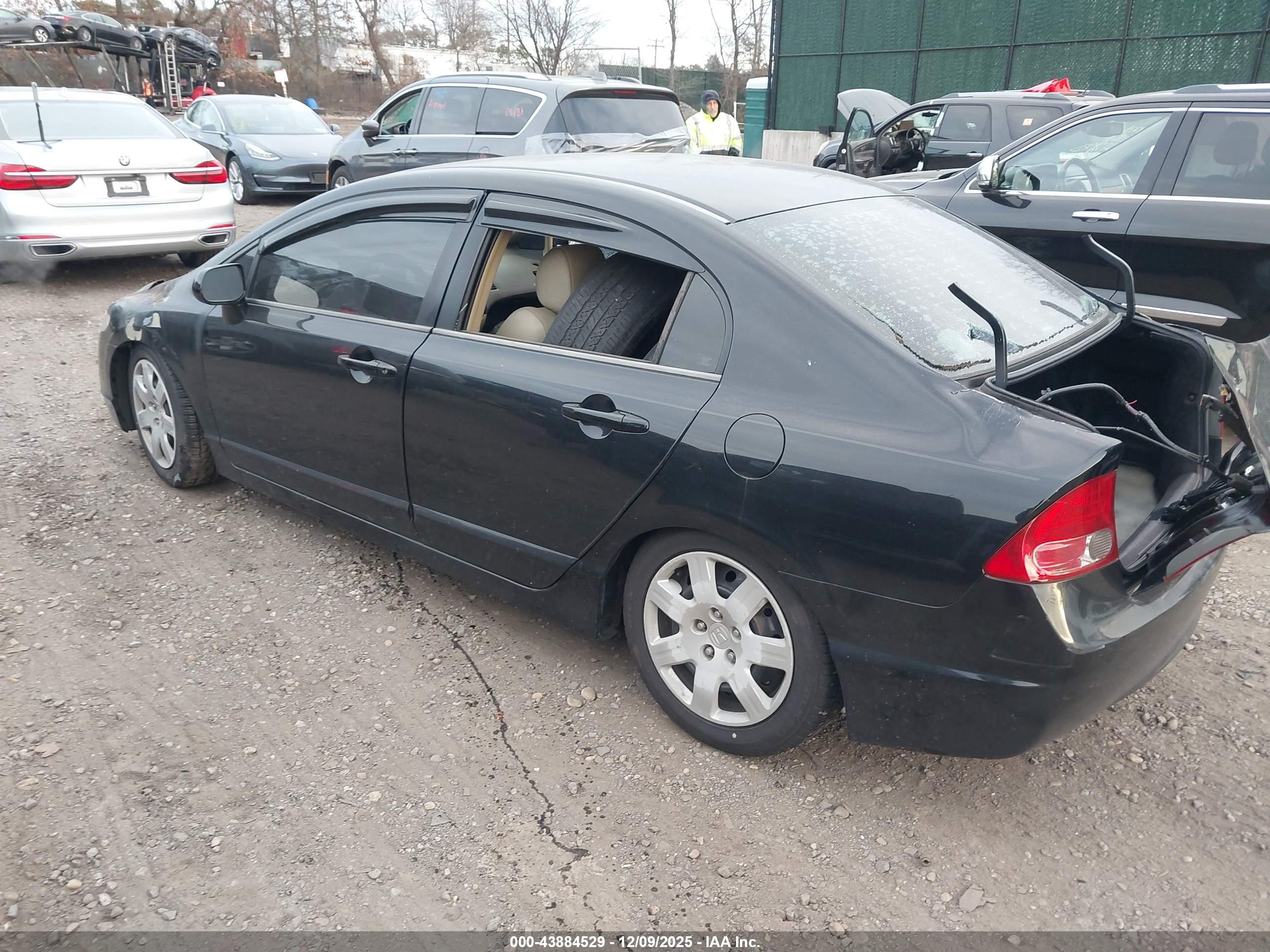 HONDA CIVIC image 3