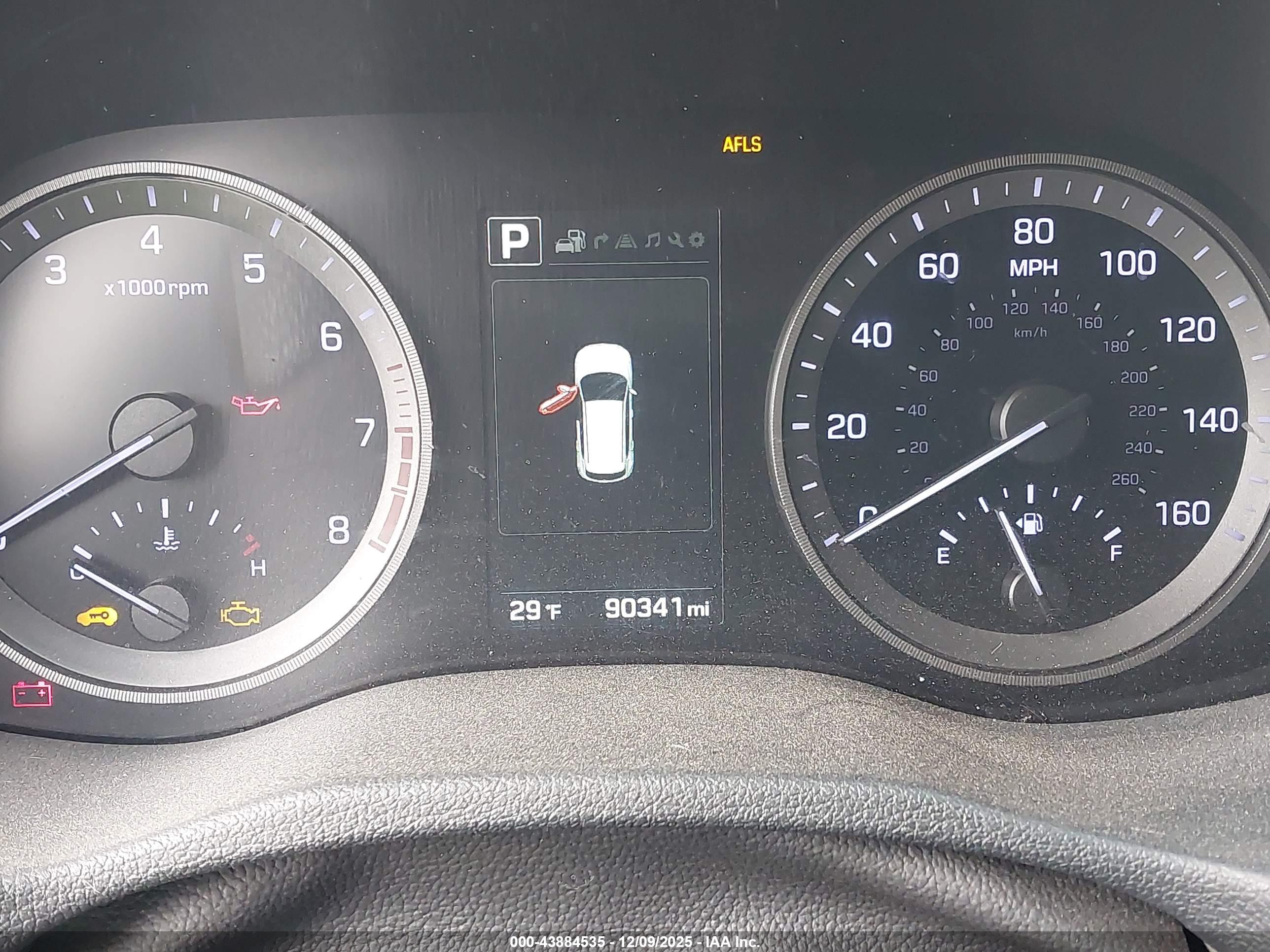 HYUNDAI TUCSON image 7
