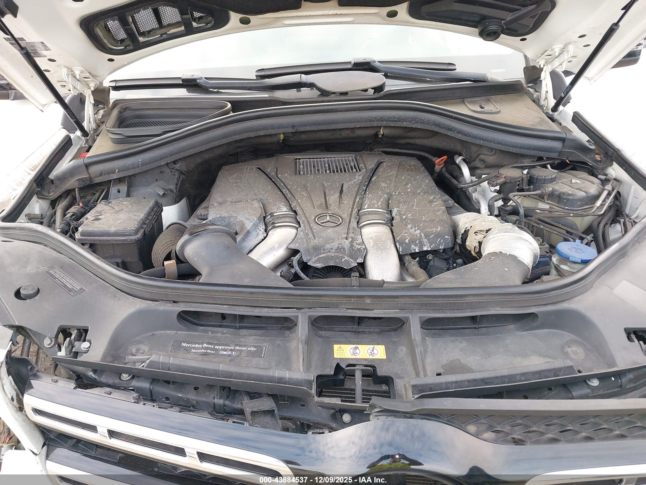 MERCEDES-BENZ GLS image 10