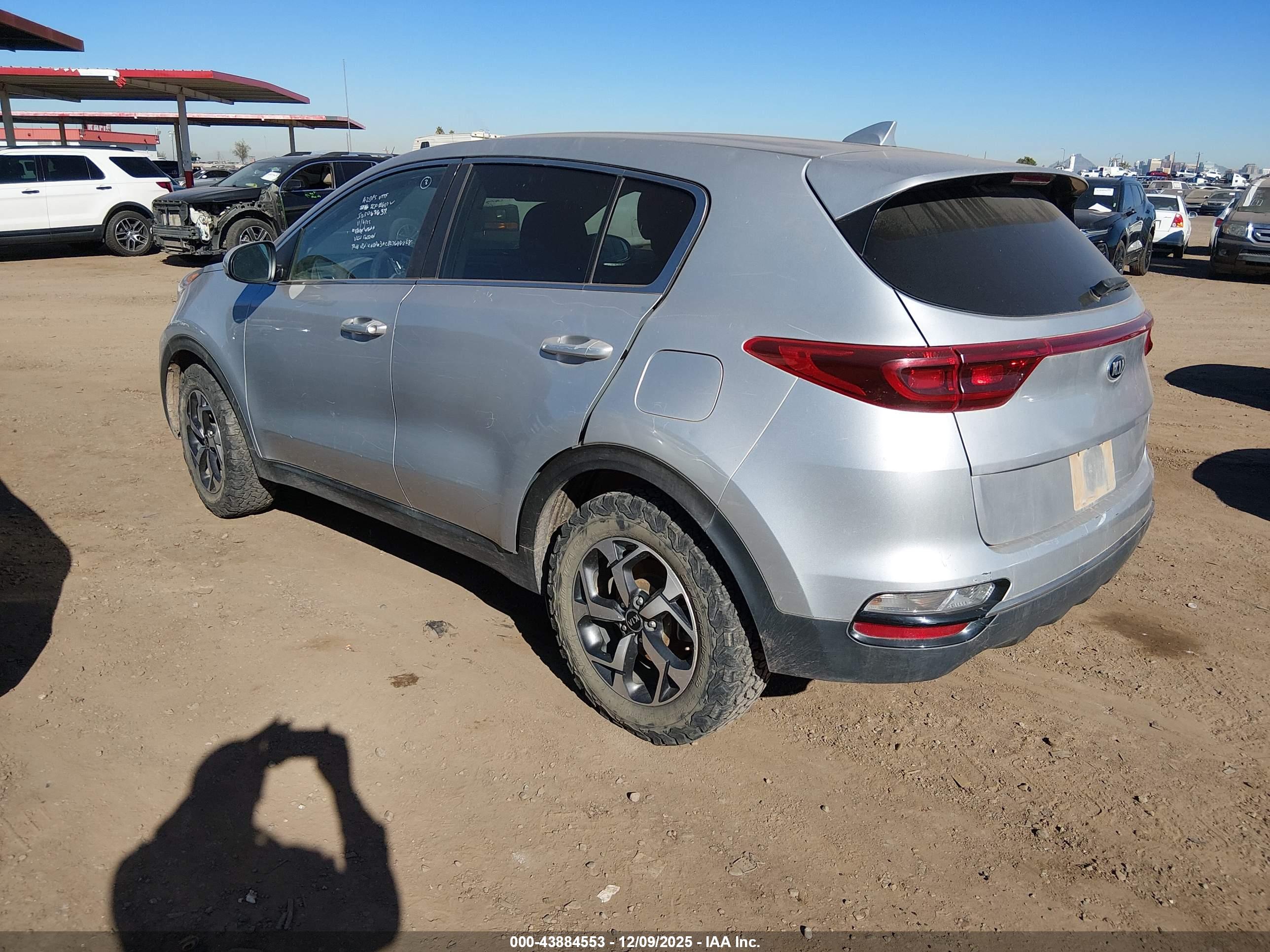 KIA SPORTAGE image 3