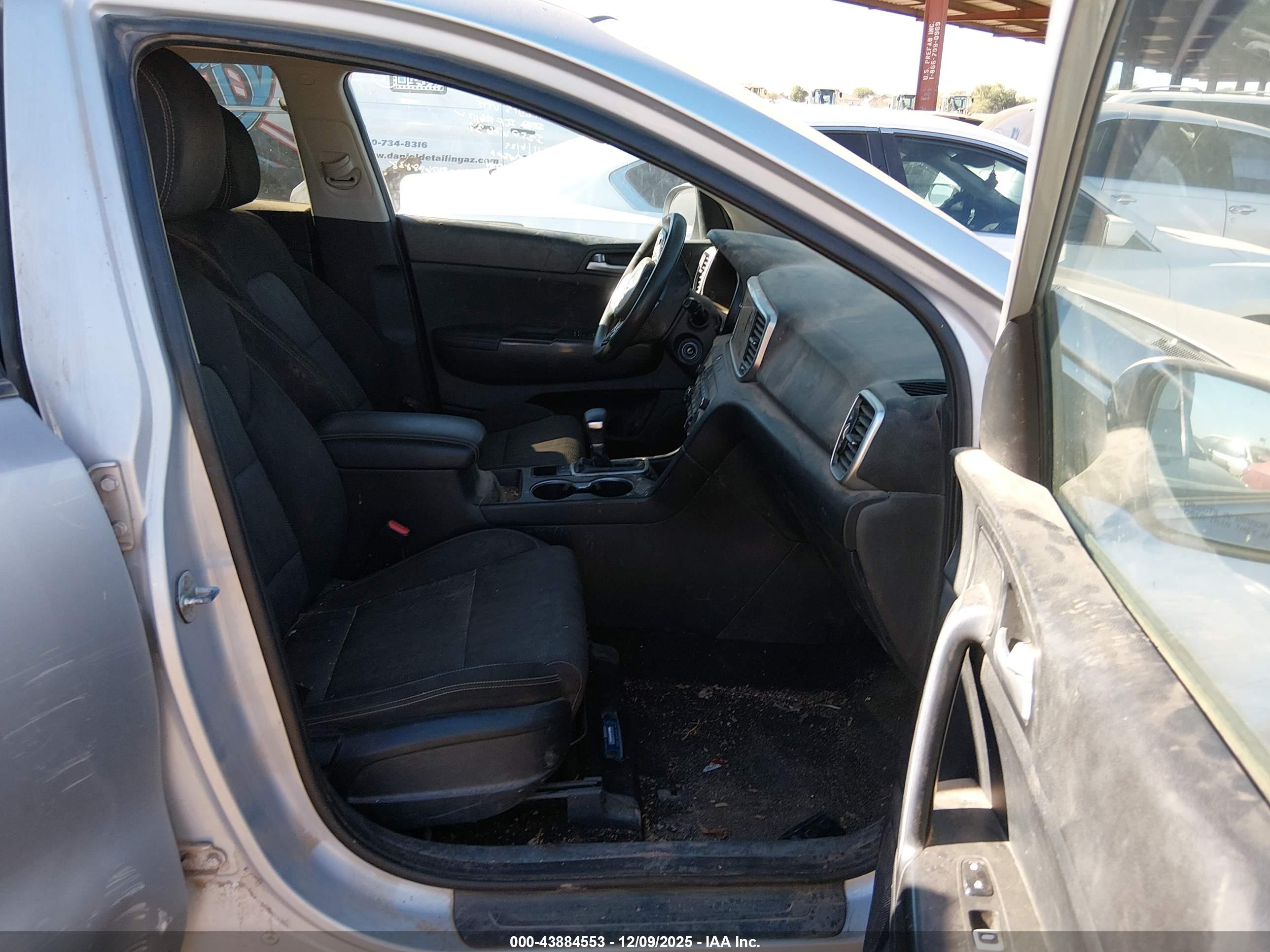 KIA SPORTAGE image 5