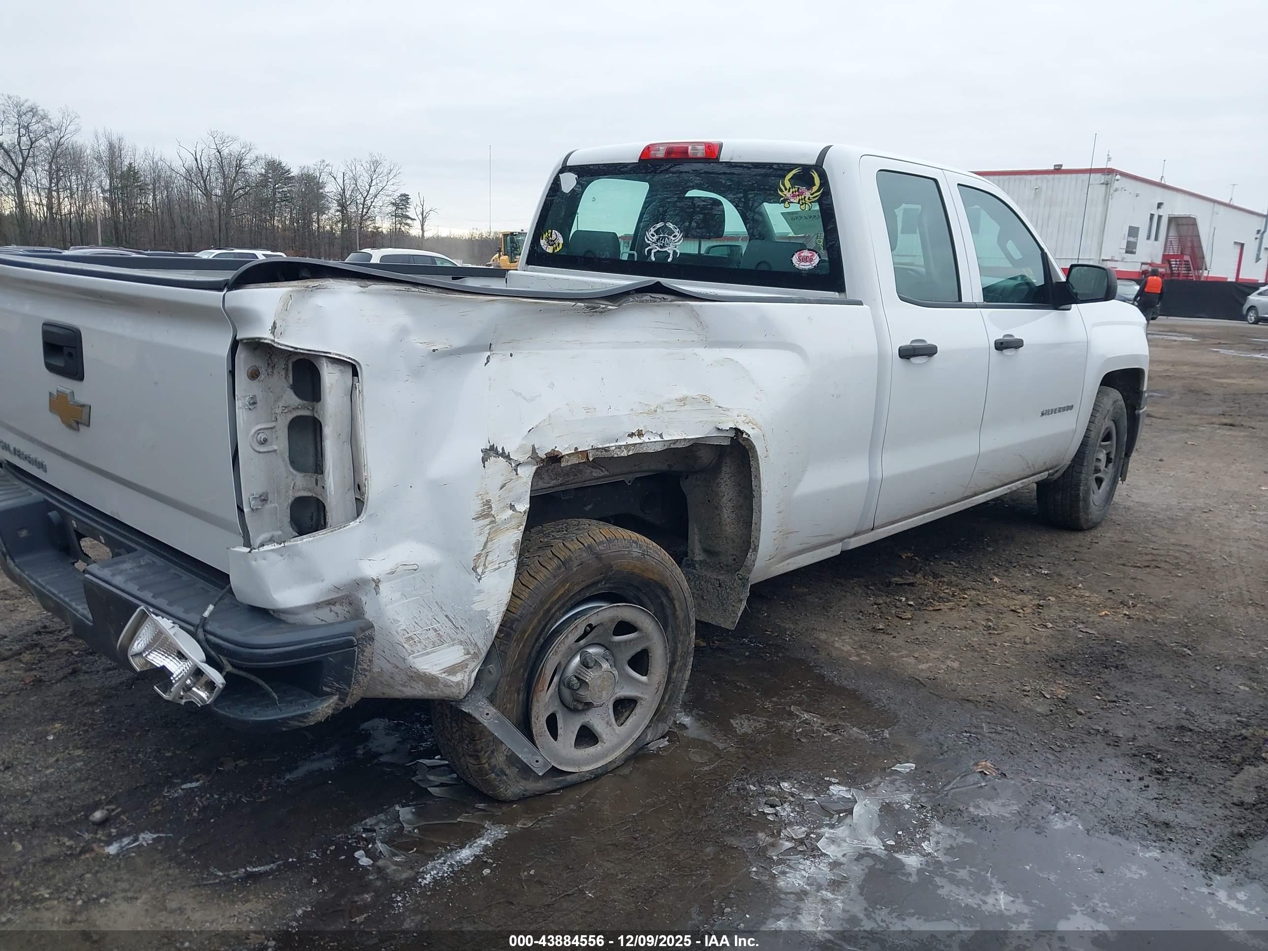 CHEVROLET SILVERADO image 6