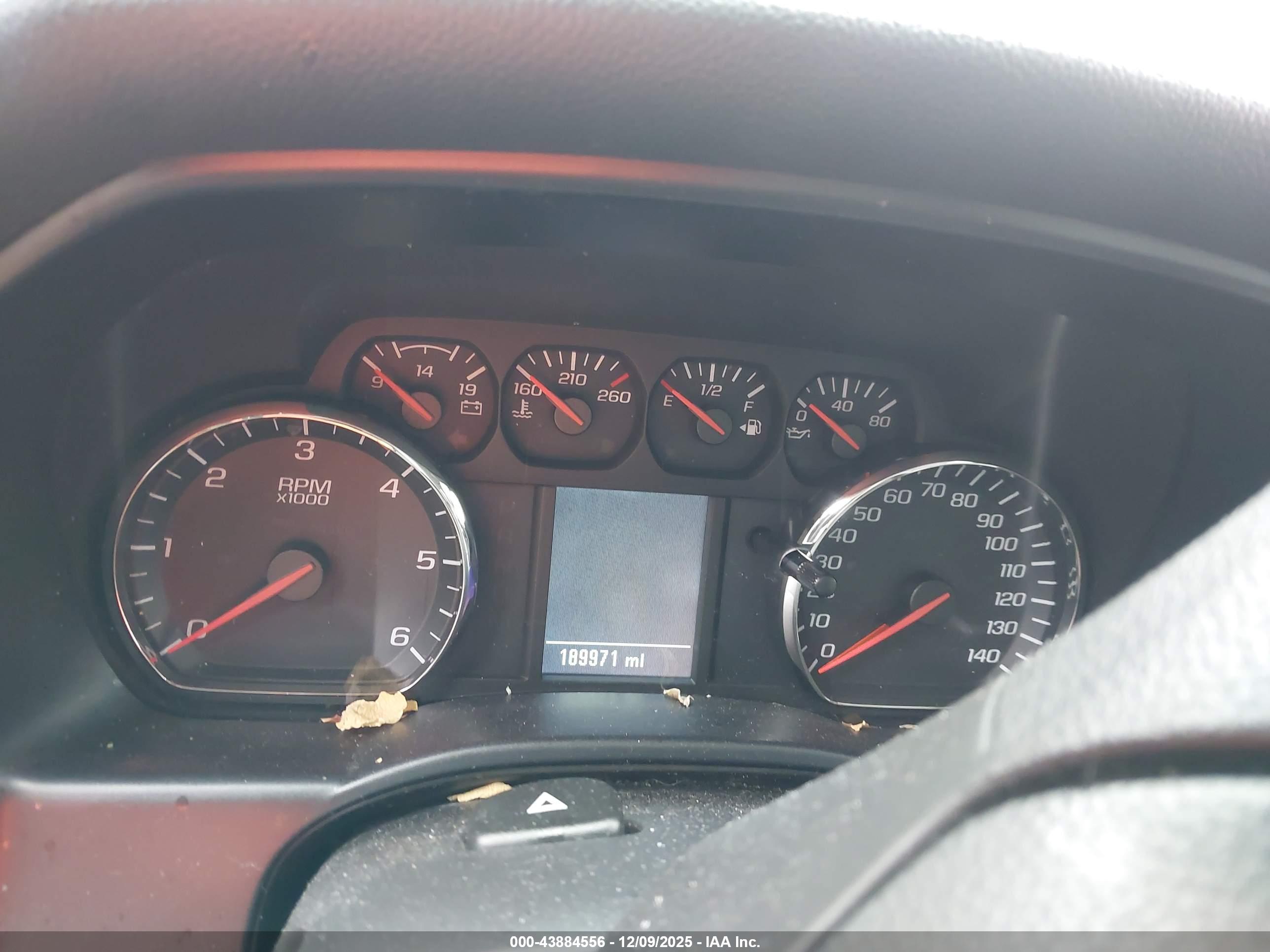 CHEVROLET SILVERADO image 7