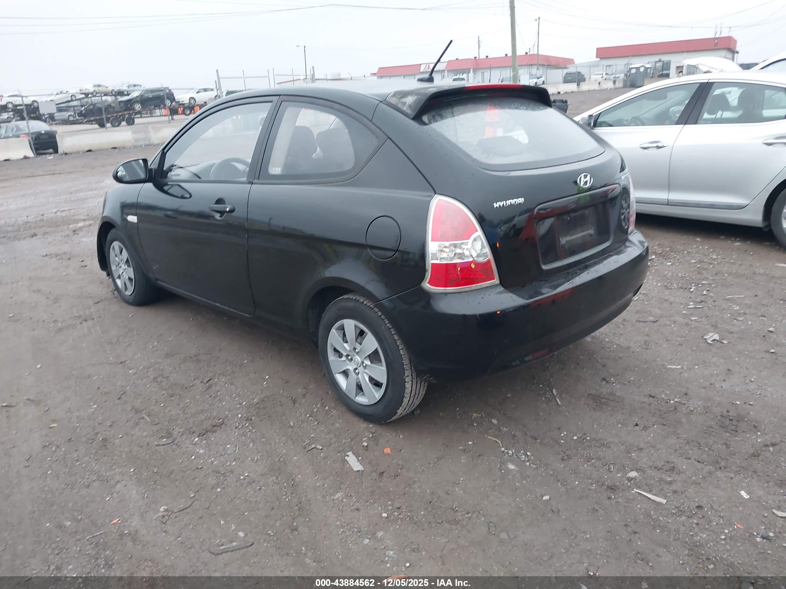 HYUNDAI ACCENT image 3