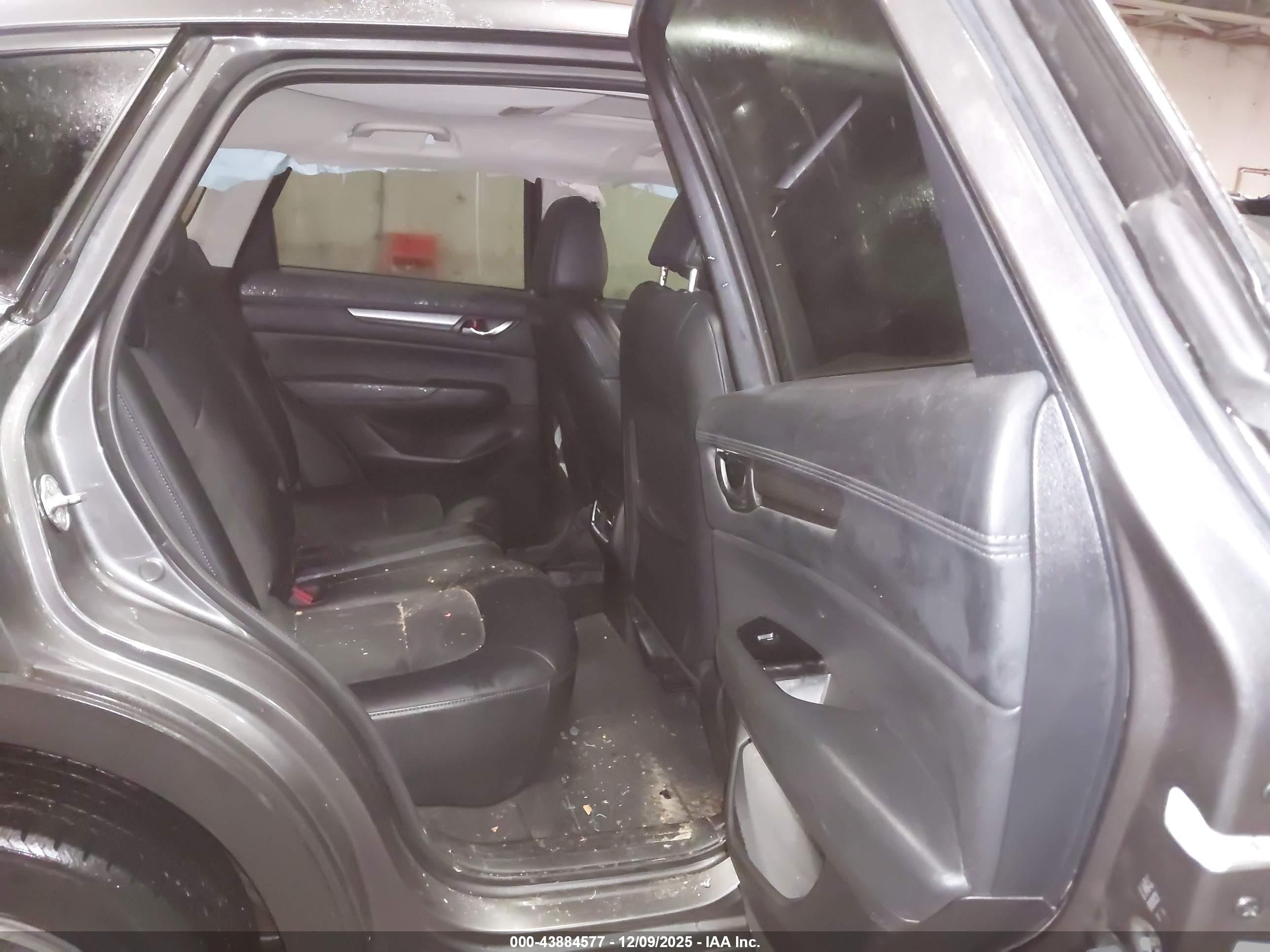 MAZDA CX-5 image 8