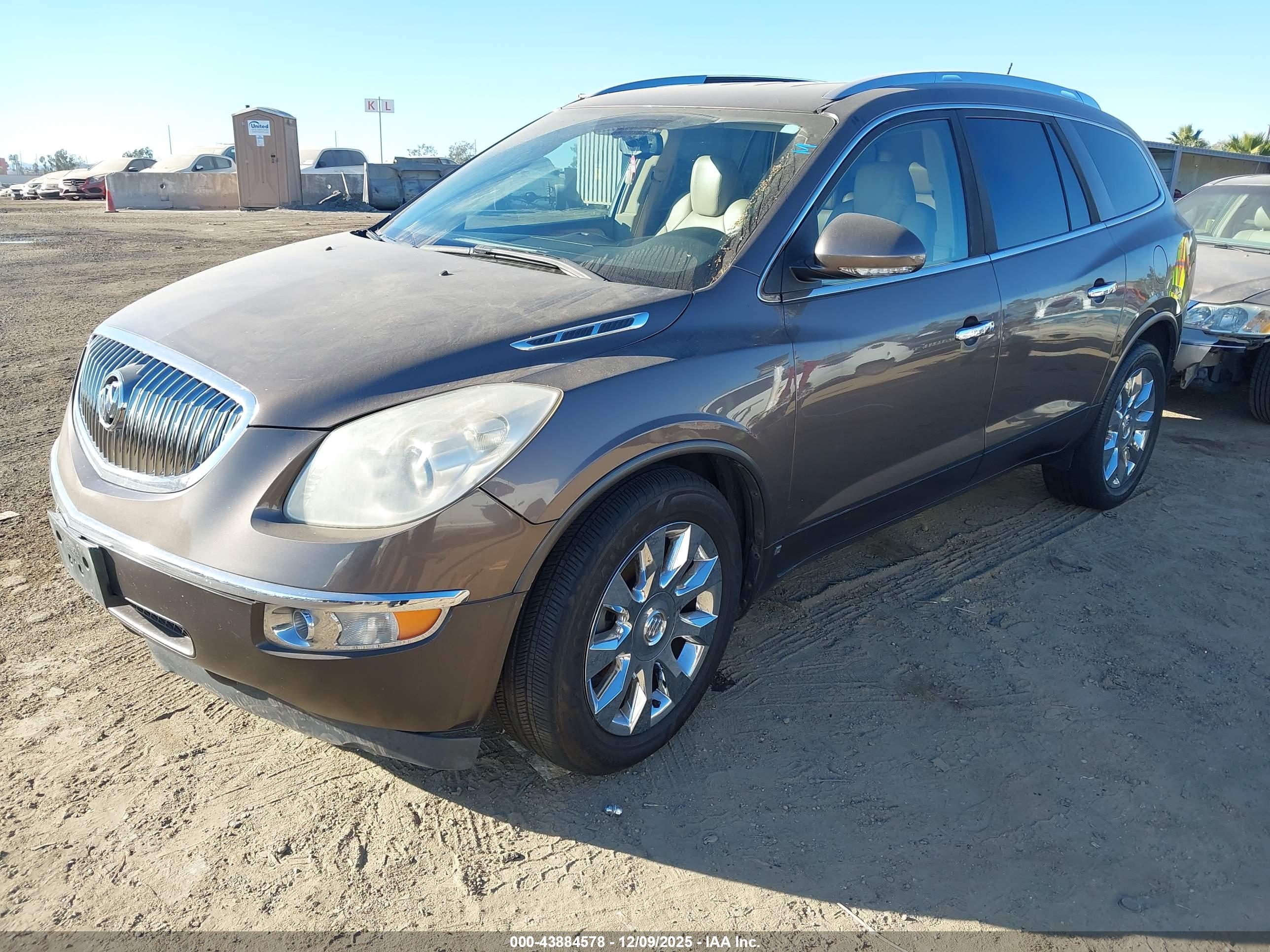BUICK ENCLAVE image 2