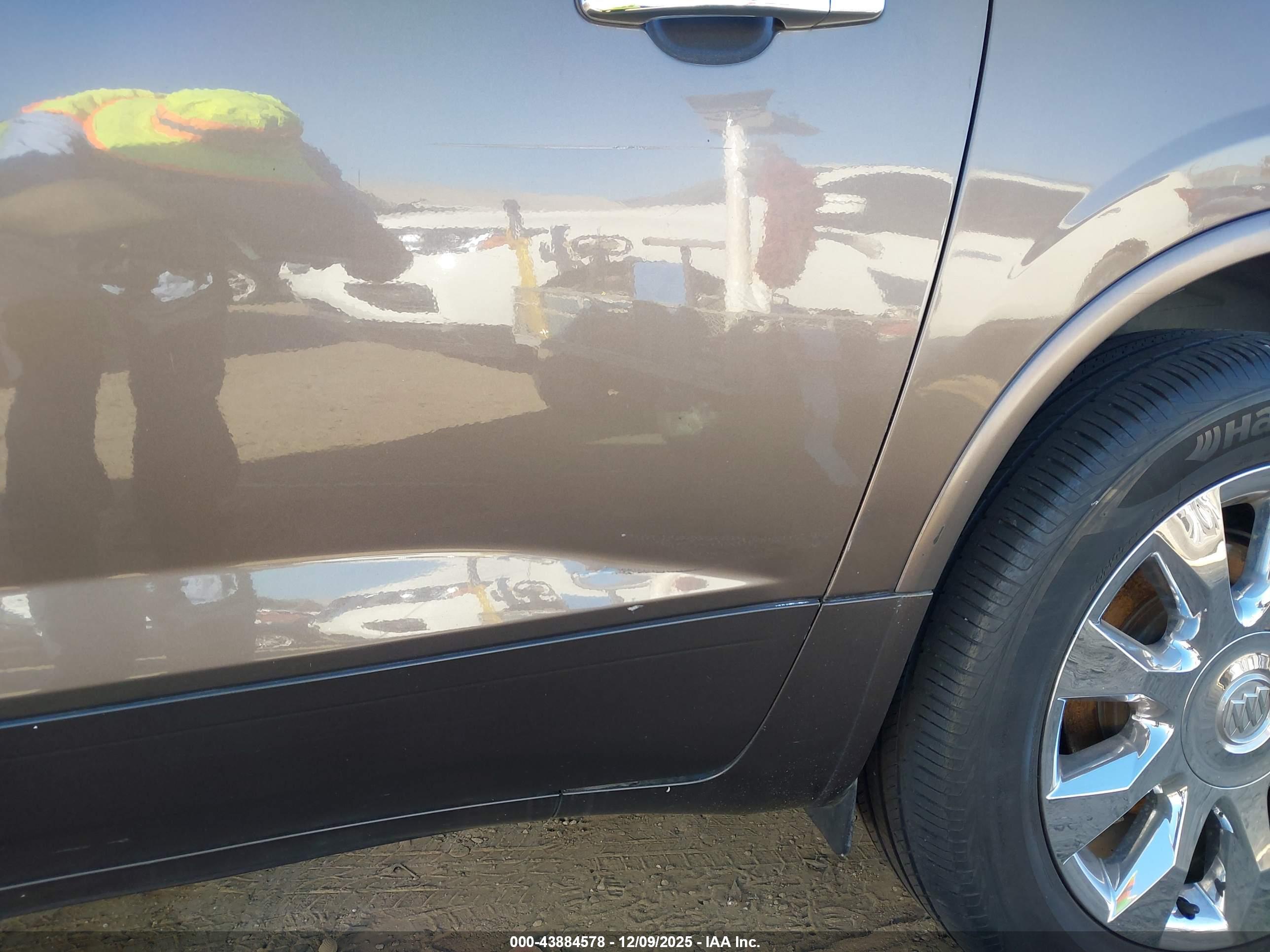 BUICK ENCLAVE image 6