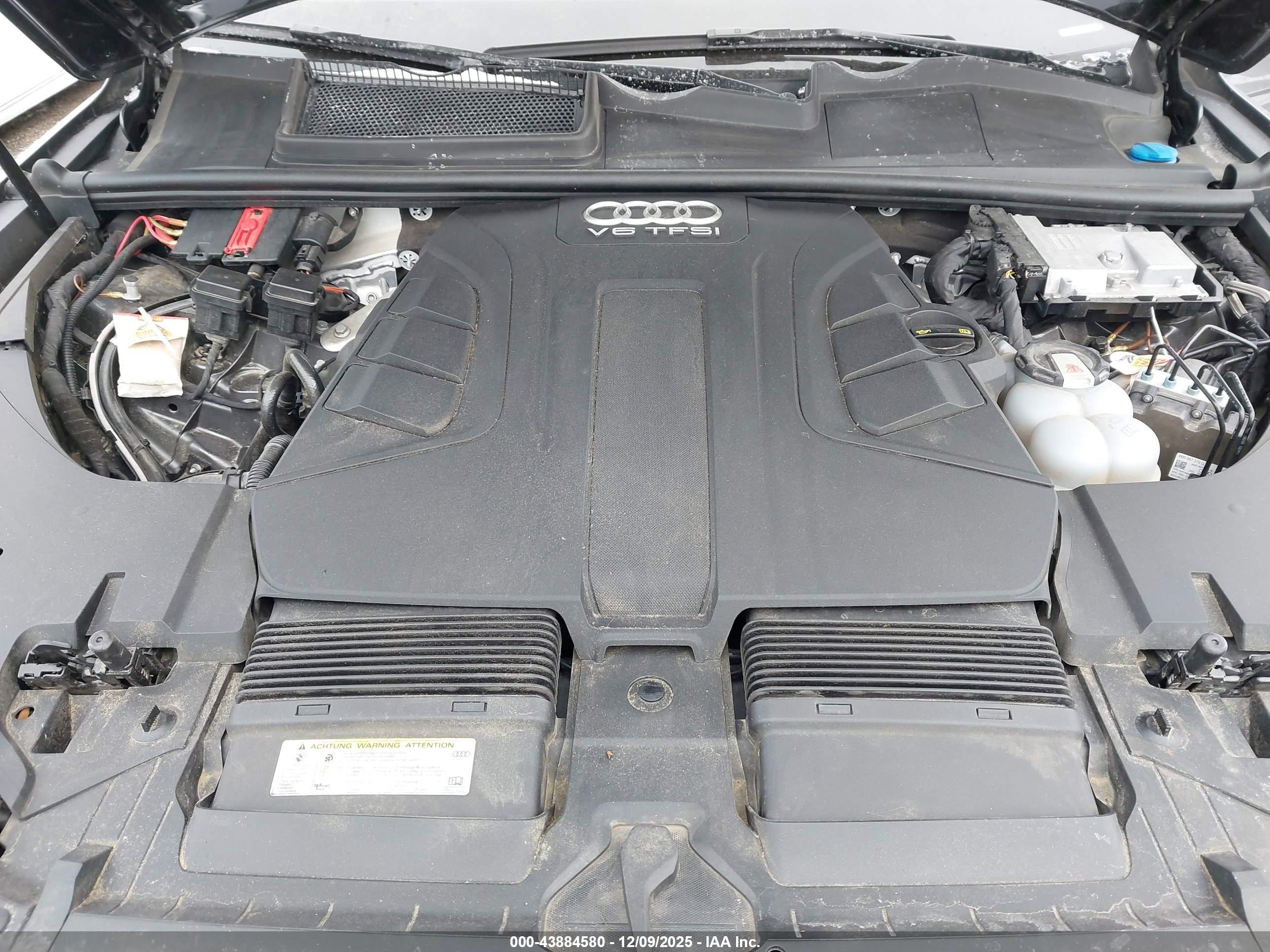 AUDI Q7 image 10