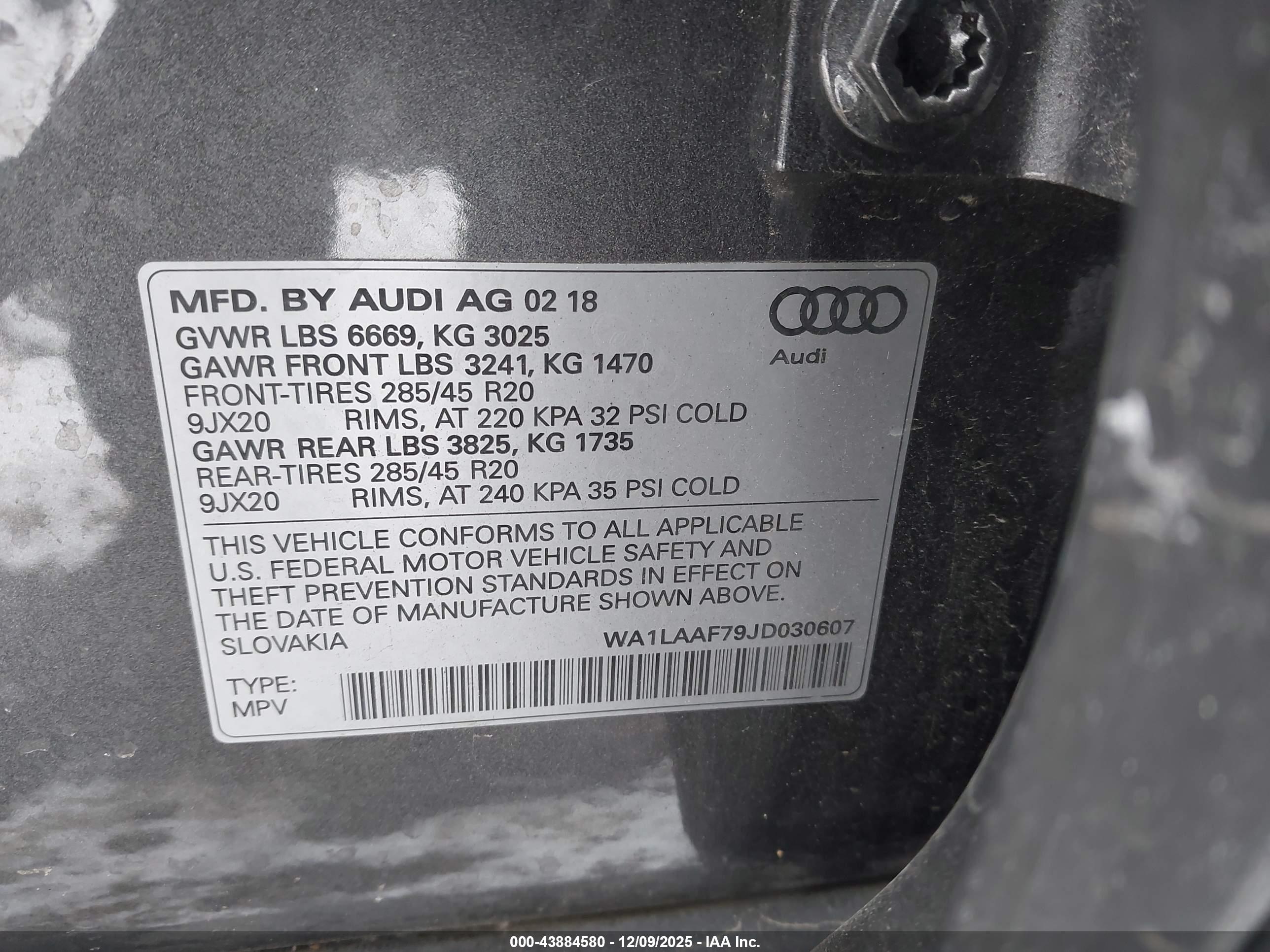 AUDI Q7 image 9